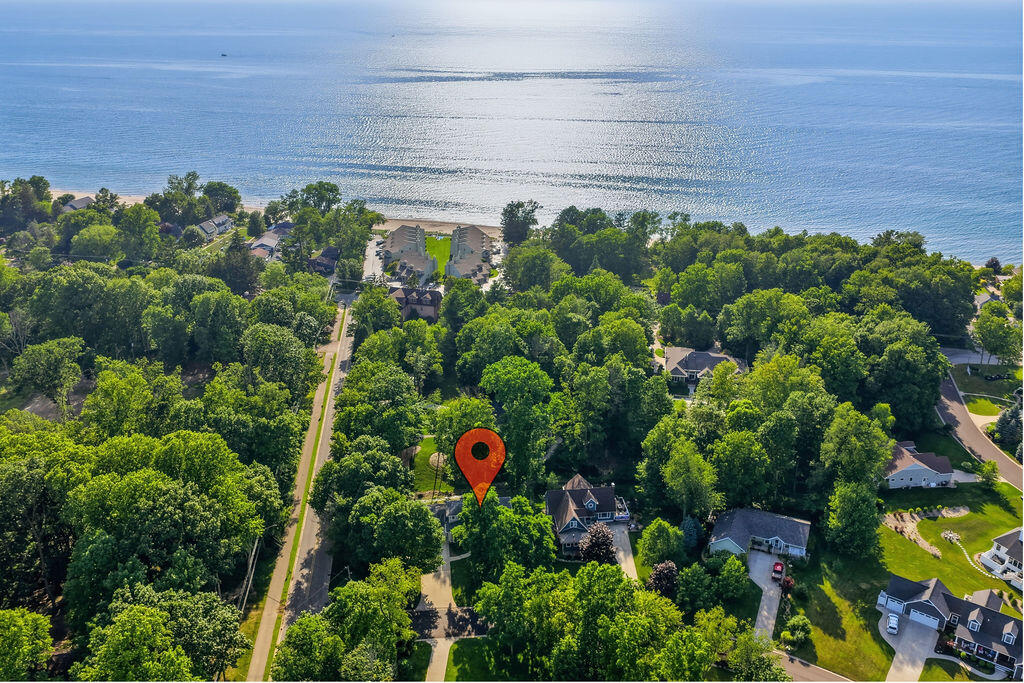 4 Columbine Drive South Haven MI 49090