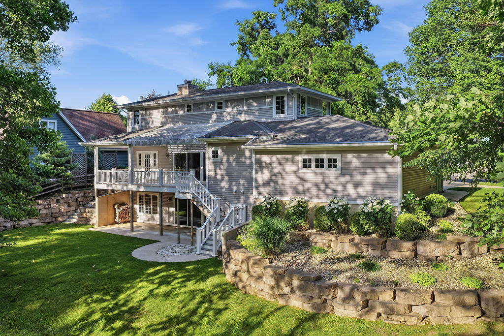 4 Columbine Drive South Haven MI 49090