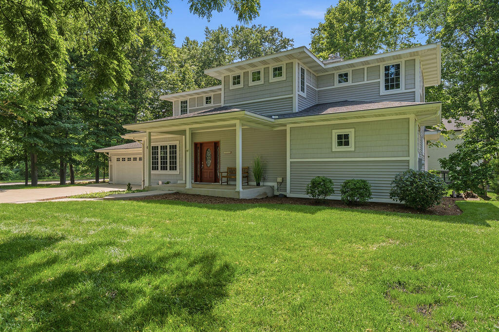 4 Columbine Drive South Haven MI 49090