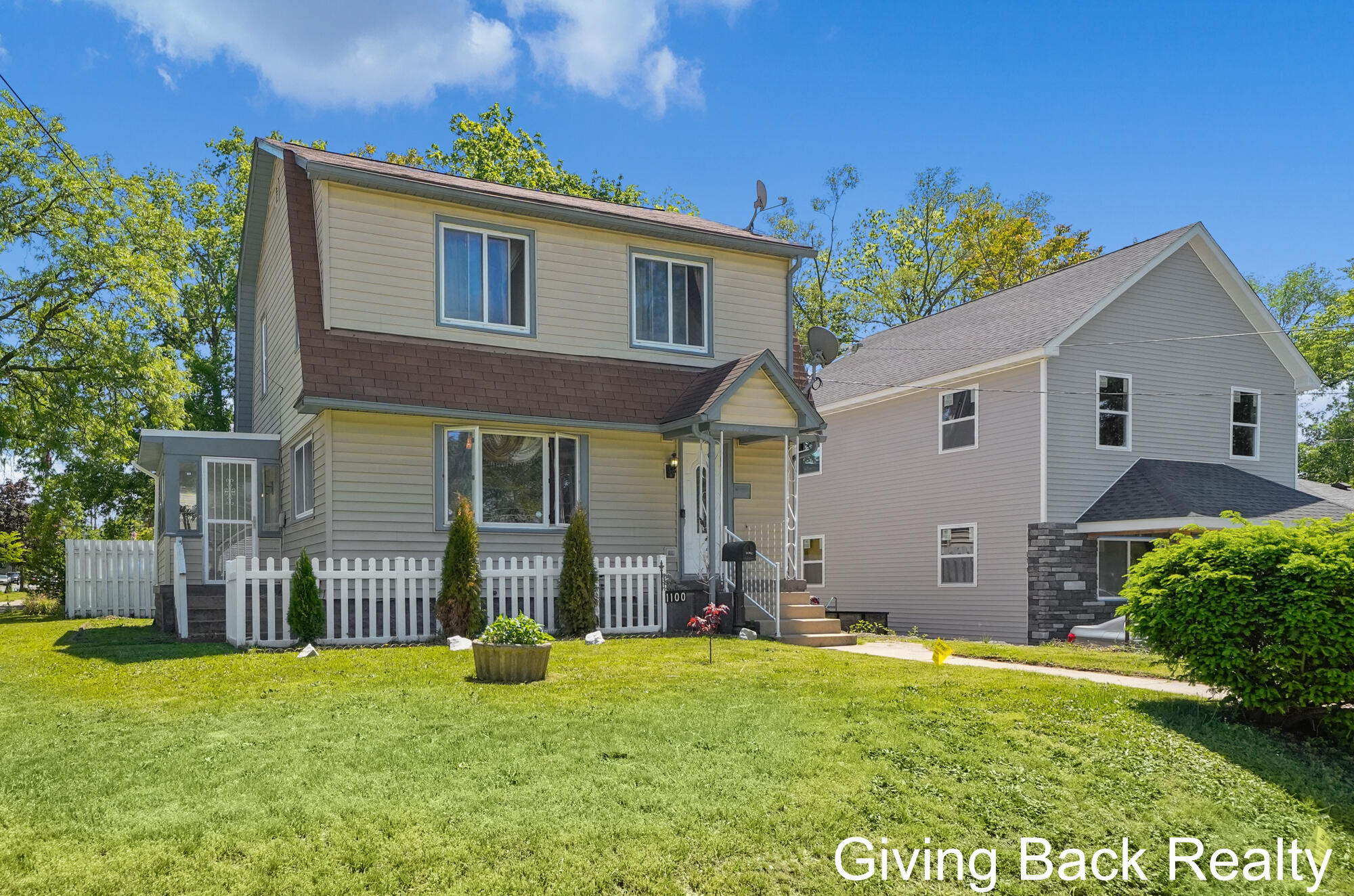 1100 Dallas Avenue SE Grand Rapids MI 49507