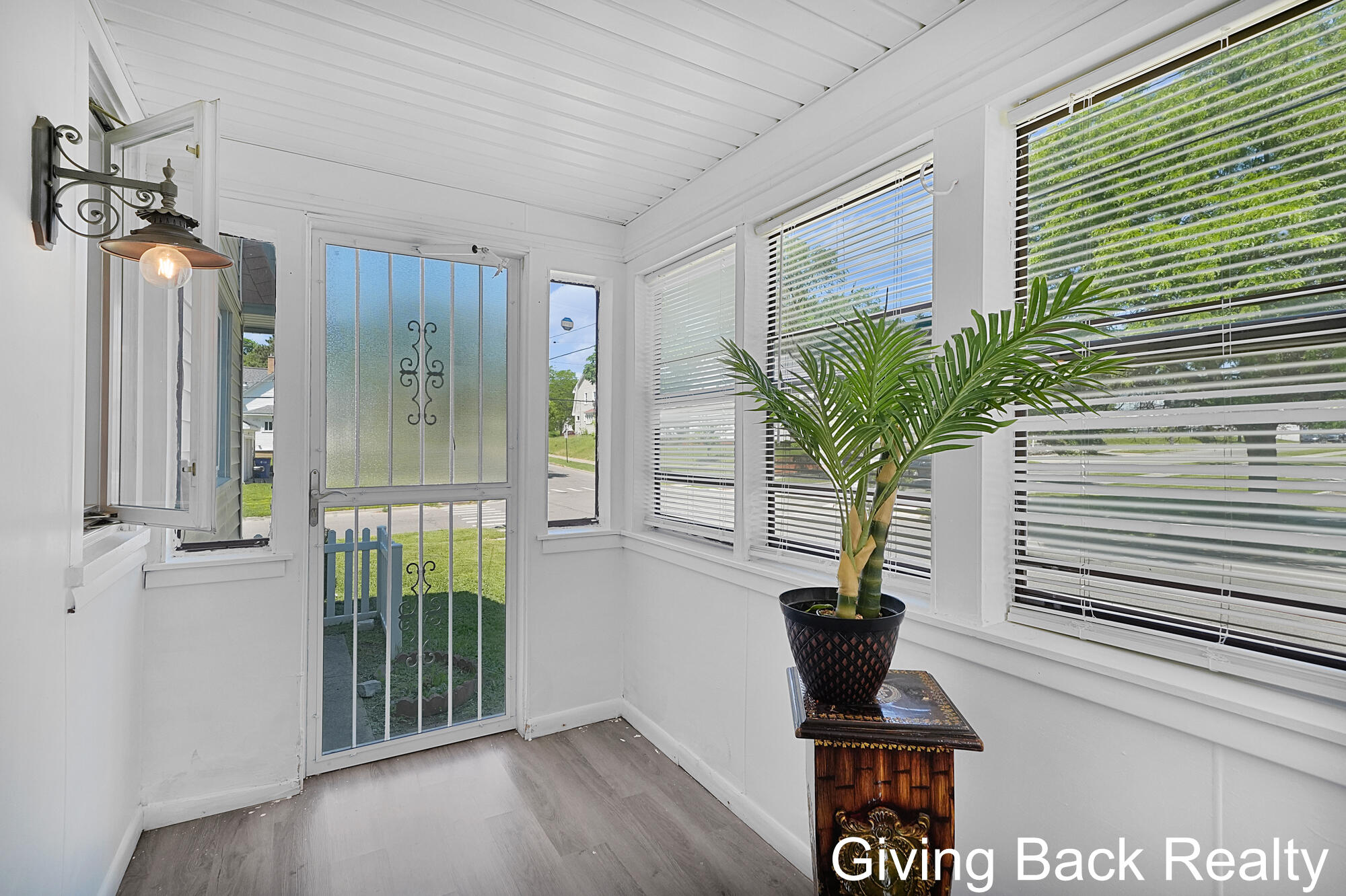 1100 Dallas Avenue SE Grand Rapids MI 49507