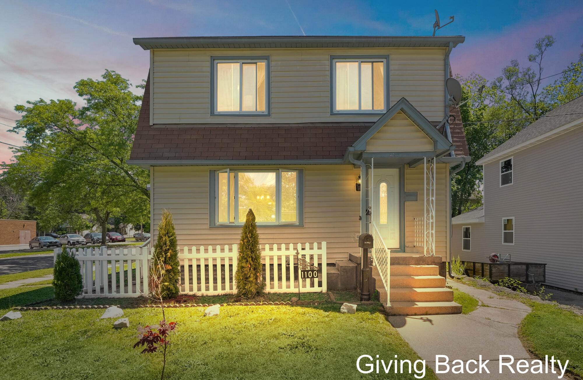 1100 Dallas Avenue SE Grand Rapids MI 49507