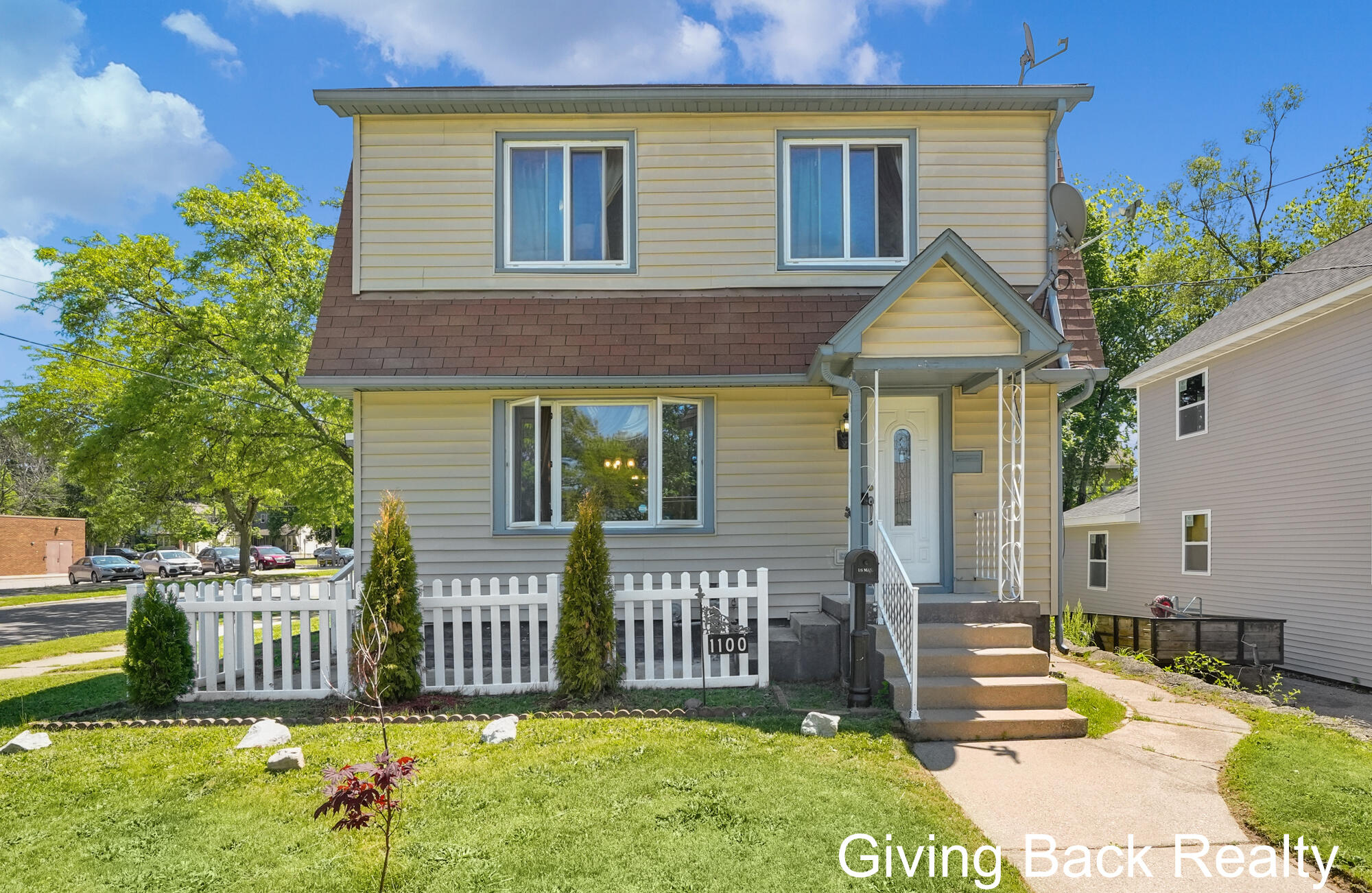 1100 Dallas Avenue SE Grand Rapids MI 49507