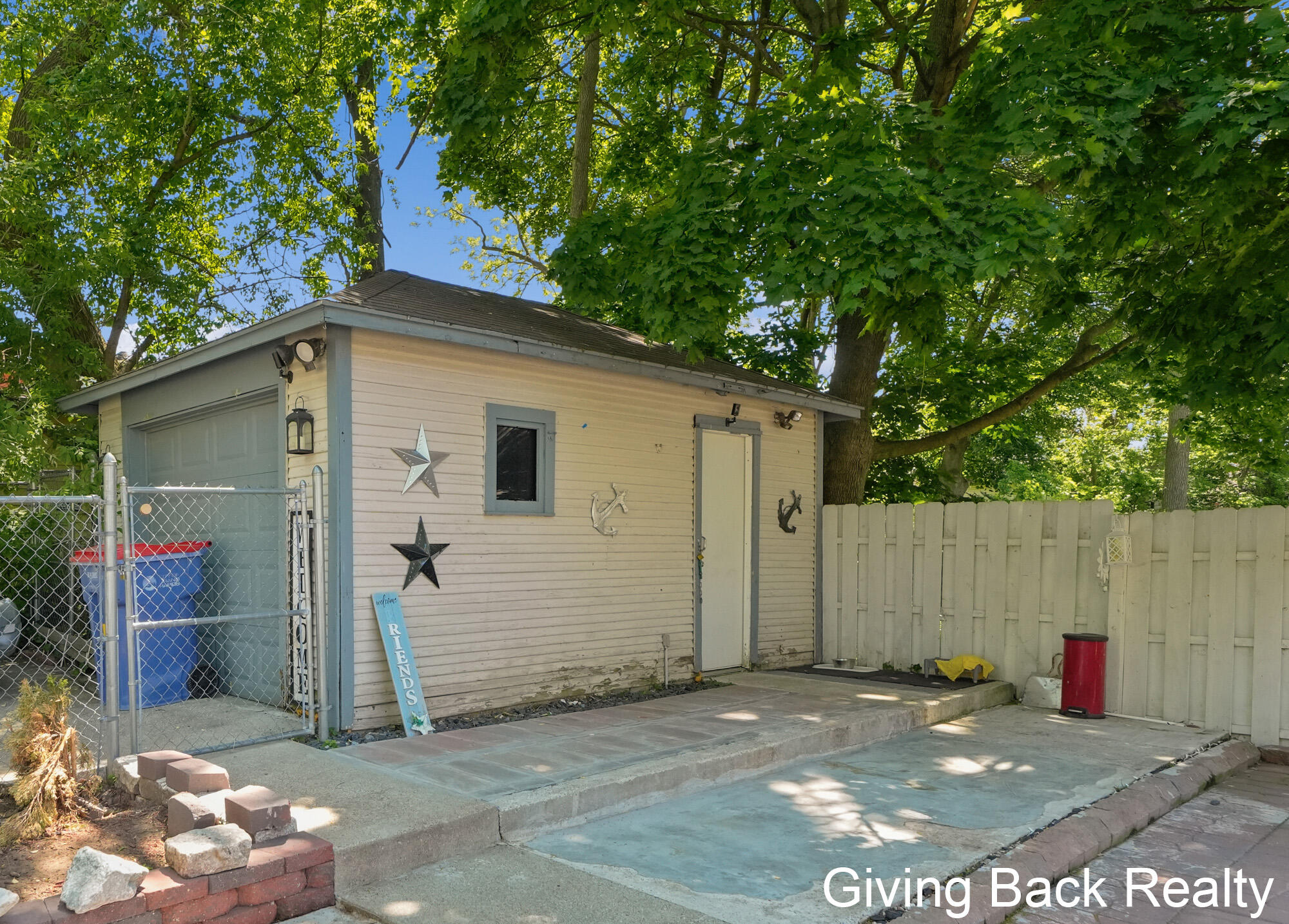 1100 Dallas Avenue SE Grand Rapids MI 49507
