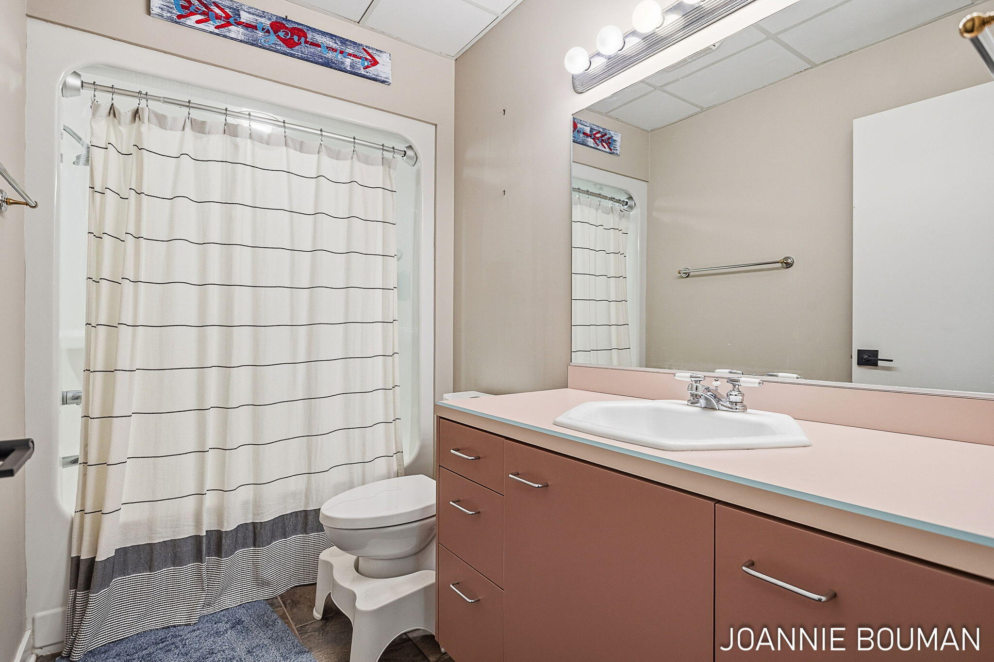 792 Pine Bay Avenue Holland MI 49424
