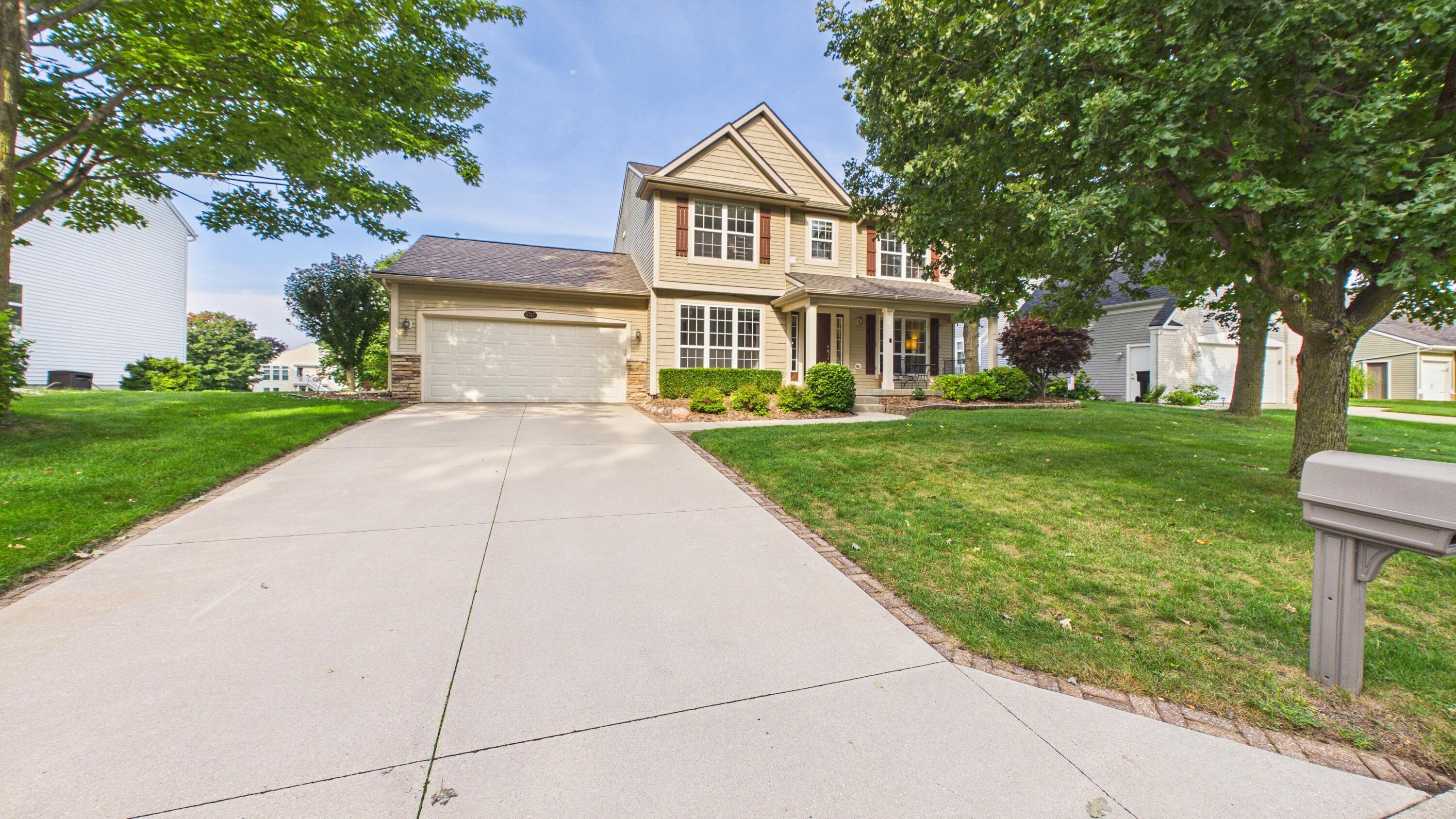 6747 Winter Creek Road Norton Shores MI 49444
