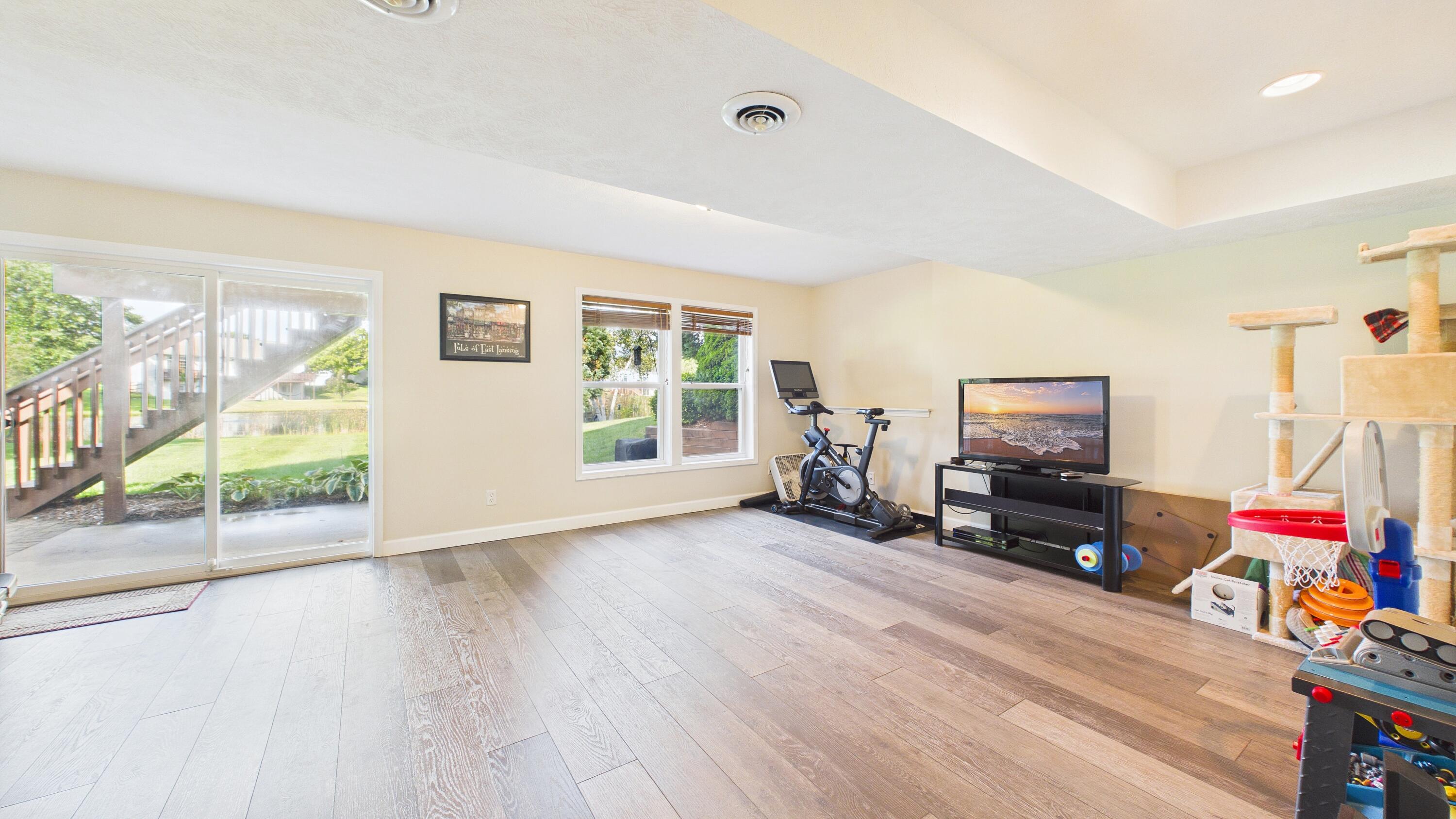 6747 Winter Creek Road Norton Shores MI 49444