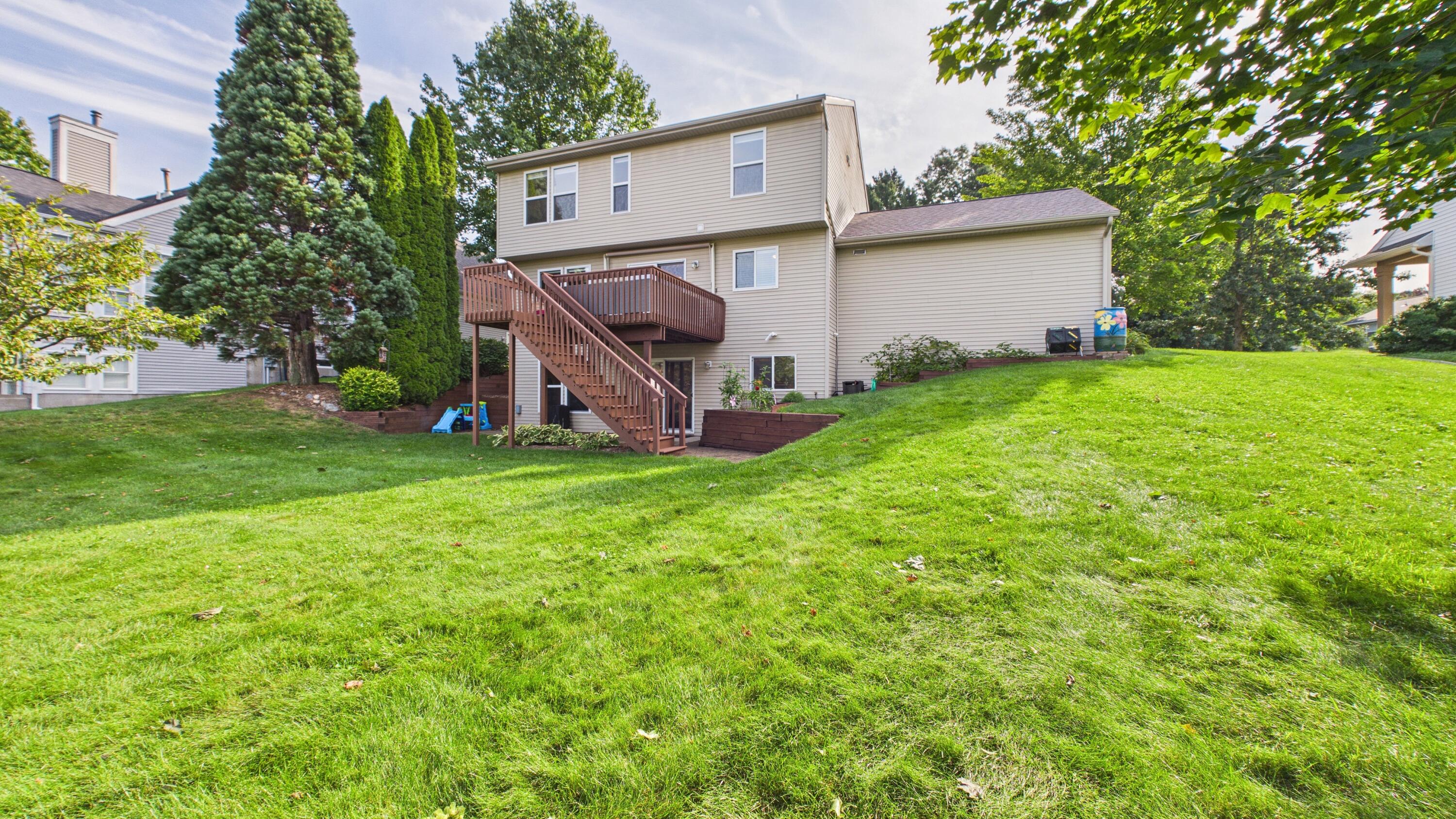 6747 Winter Creek Road Norton Shores MI 49444