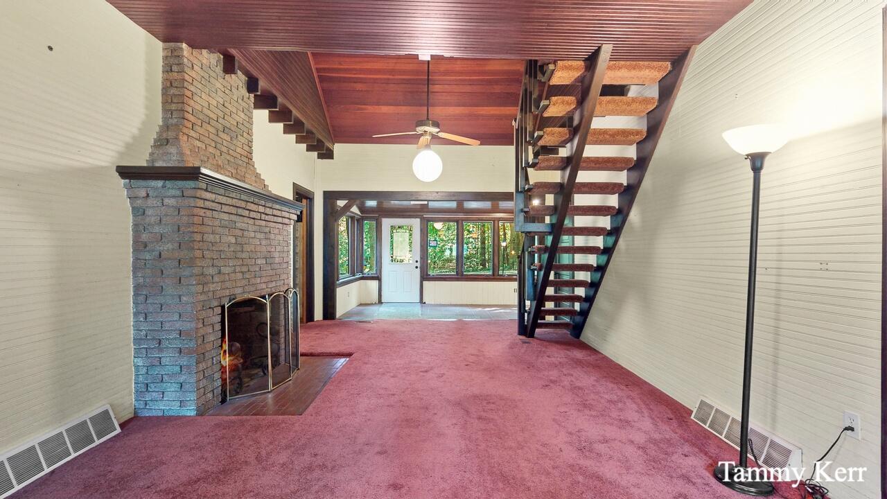 2450 Lakeshore Drive Fennville MI 49408