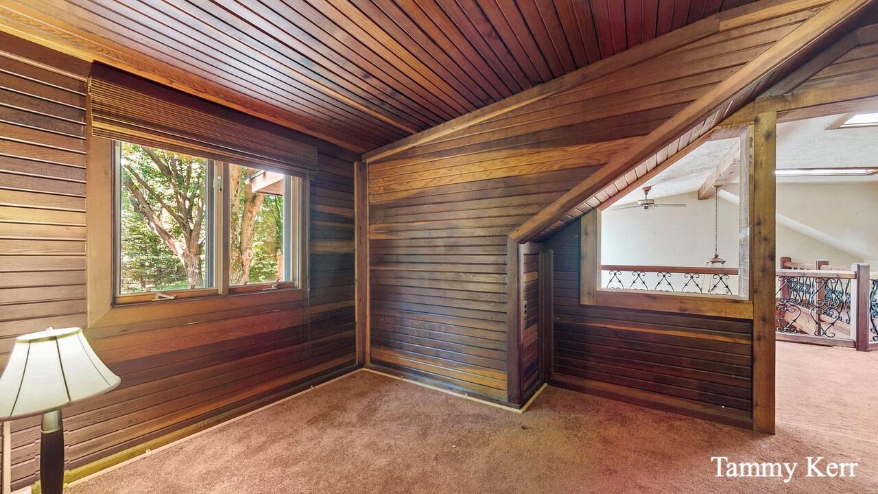 2450 Lakeshore Drive Fennville MI 49408