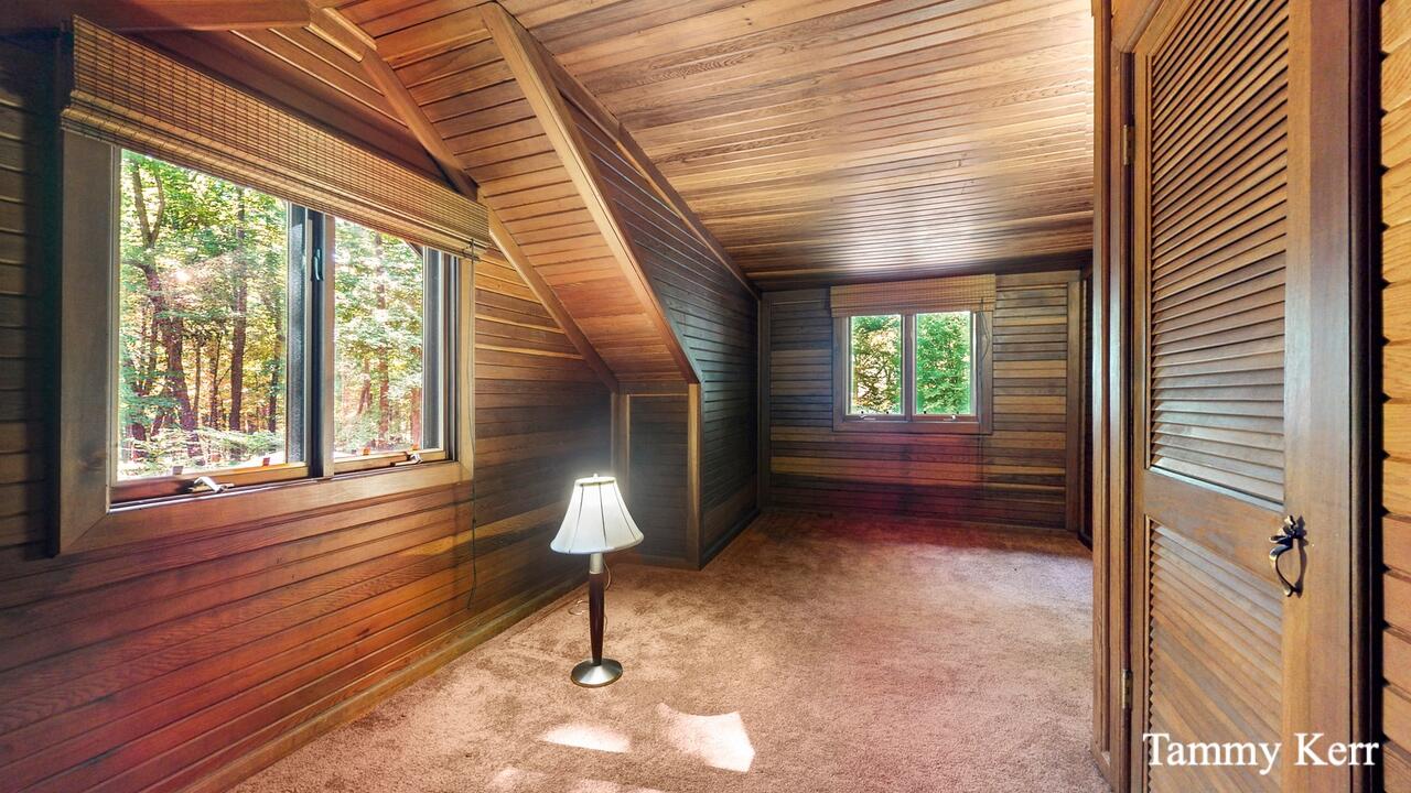 2450 Lakeshore Drive Fennville MI 49408