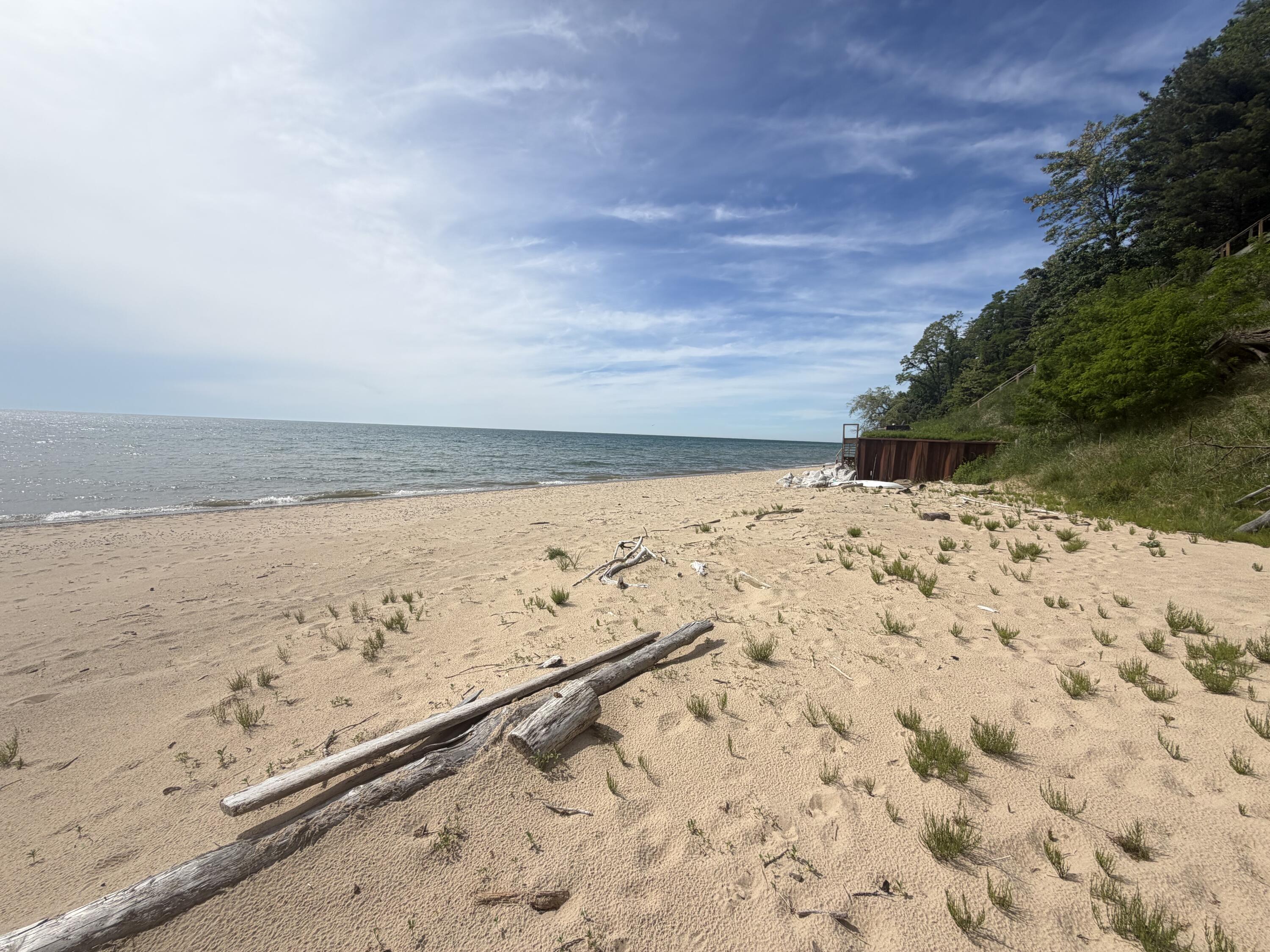 2450 Lakeshore Drive Fennville MI 49408