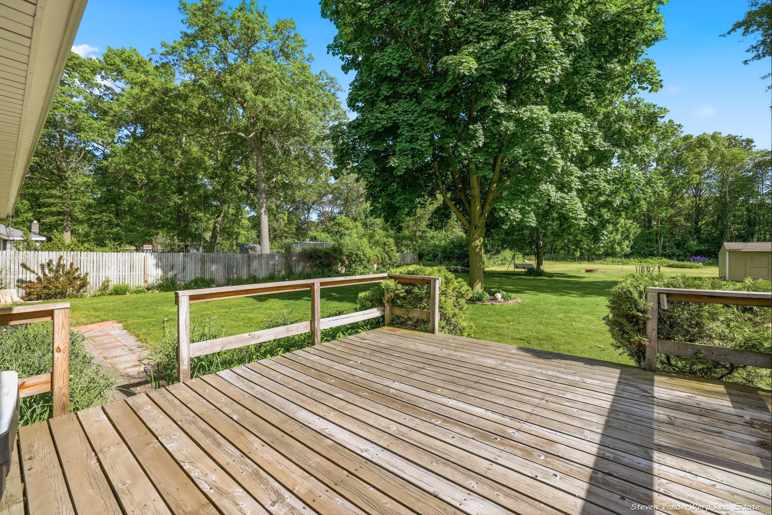 1935 Nielwood Drive Muskegon MI 49445