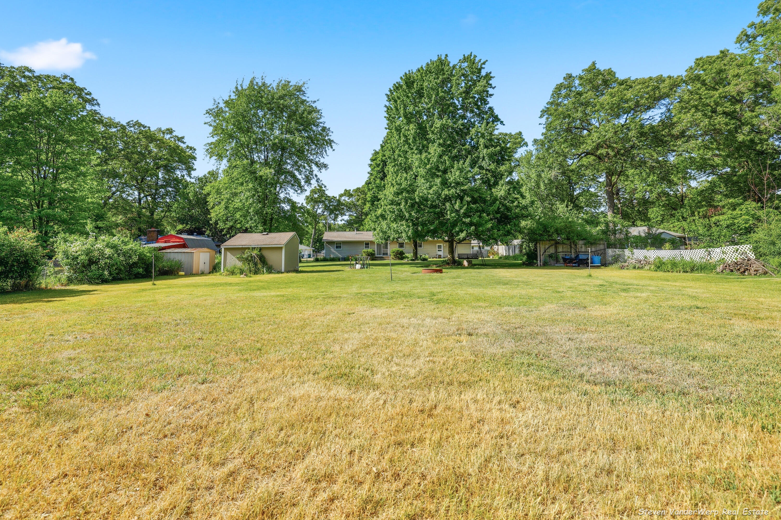 1935 Nielwood Drive Muskegon MI 49445