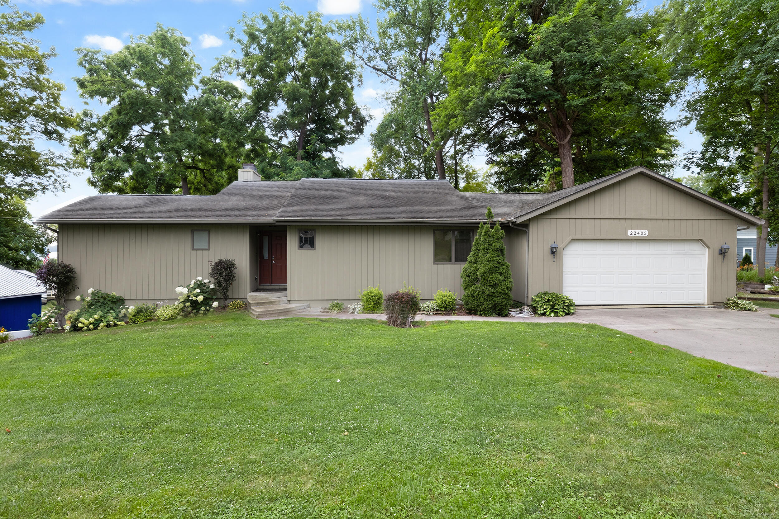 22403 Maple Row Street Cassopolis MI 49031