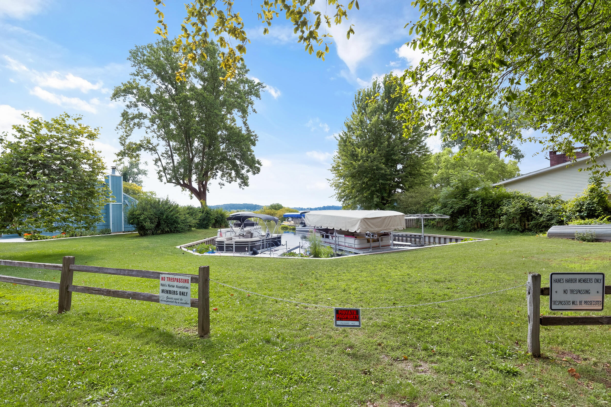 22403 Maple Row Street Cassopolis MI 49031