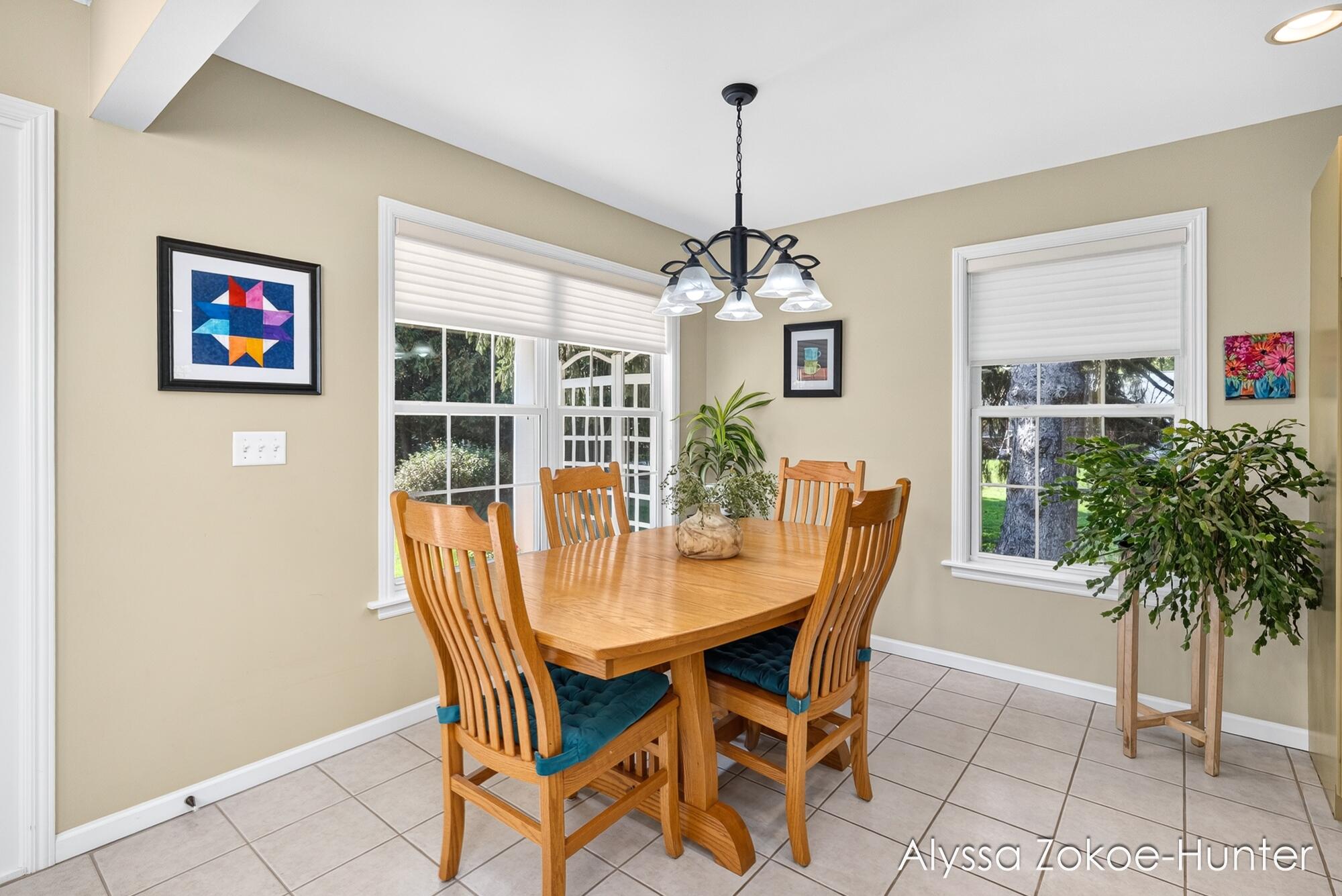 2739 Wellspring NW Grand Rapids MI 49504