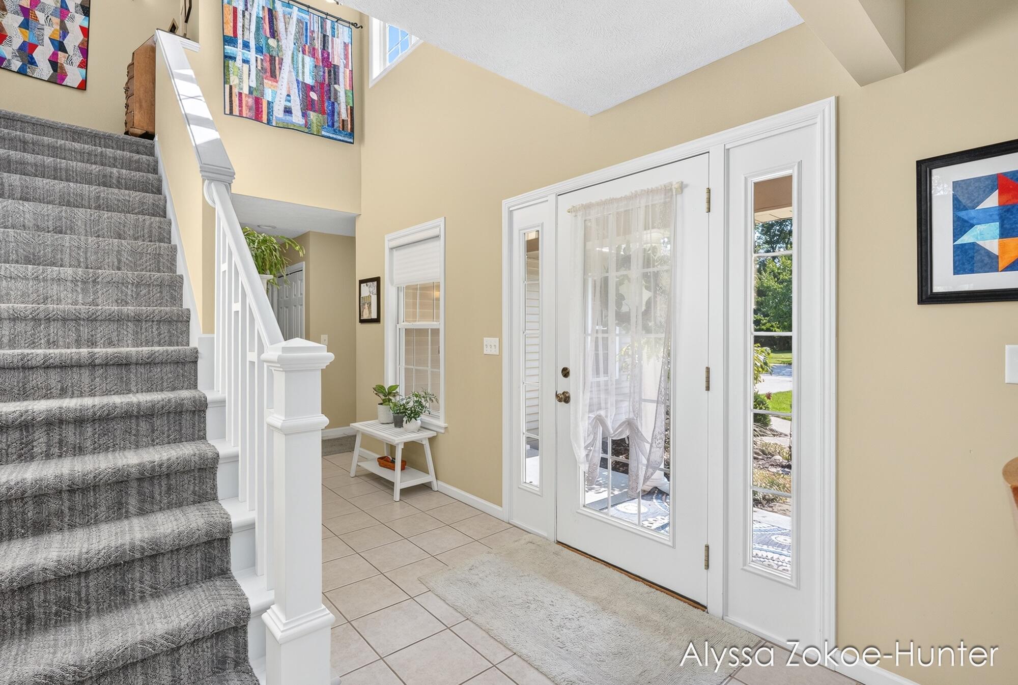 2739 Wellspring NW Grand Rapids MI 49504