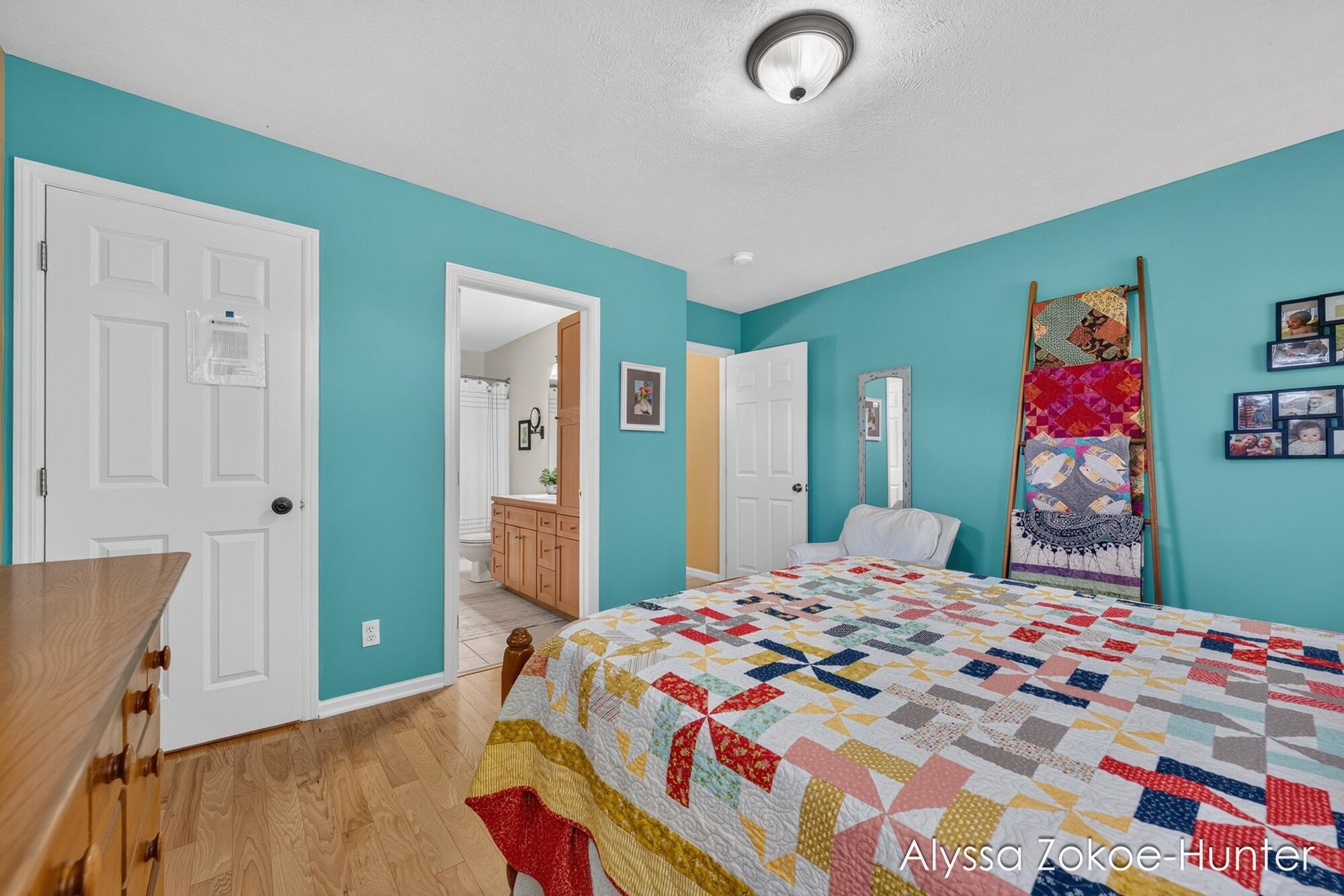 2739 Wellspring NW Grand Rapids MI 49504