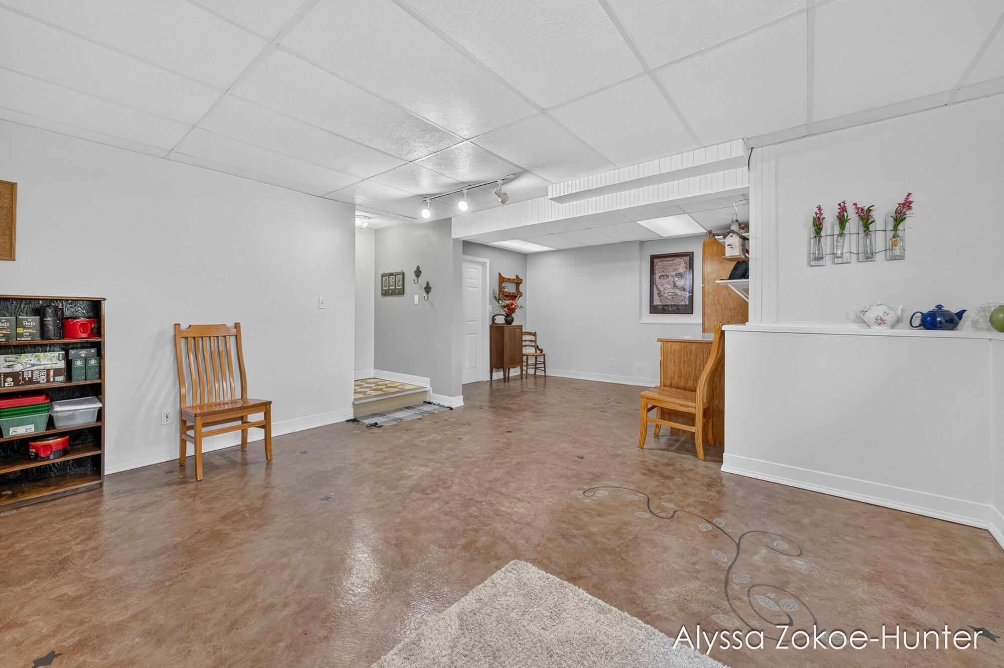 2739 Wellspring NW Grand Rapids MI 49504