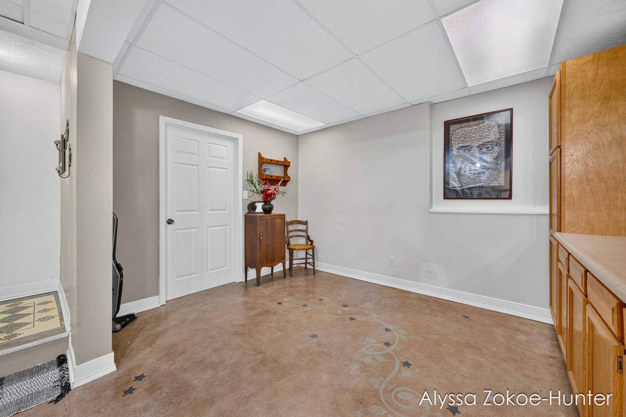 2739 Wellspring NW Grand Rapids MI 49504