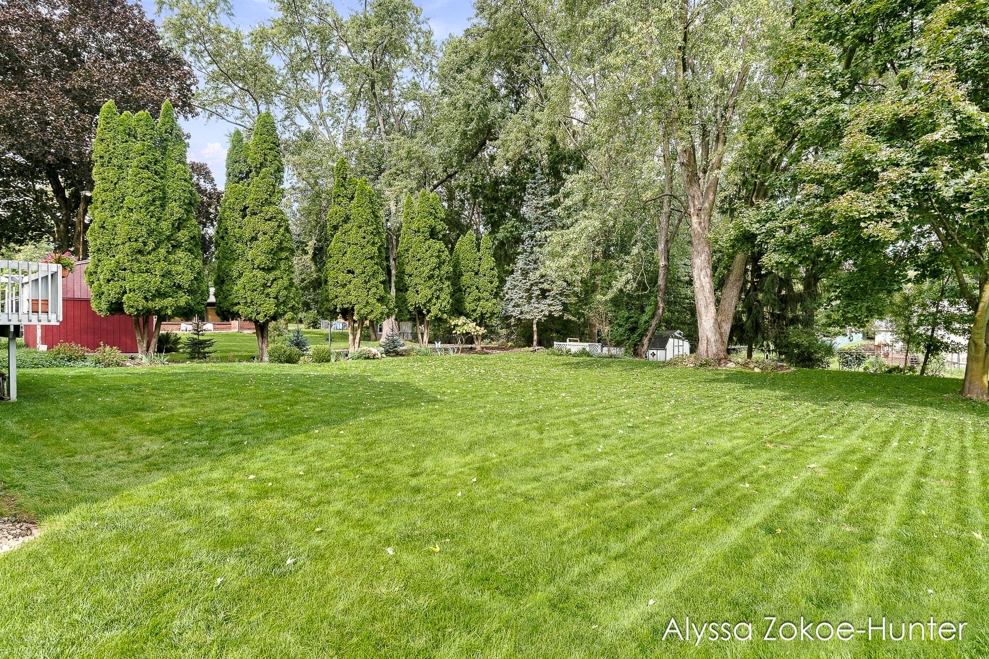 2739 Wellspring NW Grand Rapids MI 49504