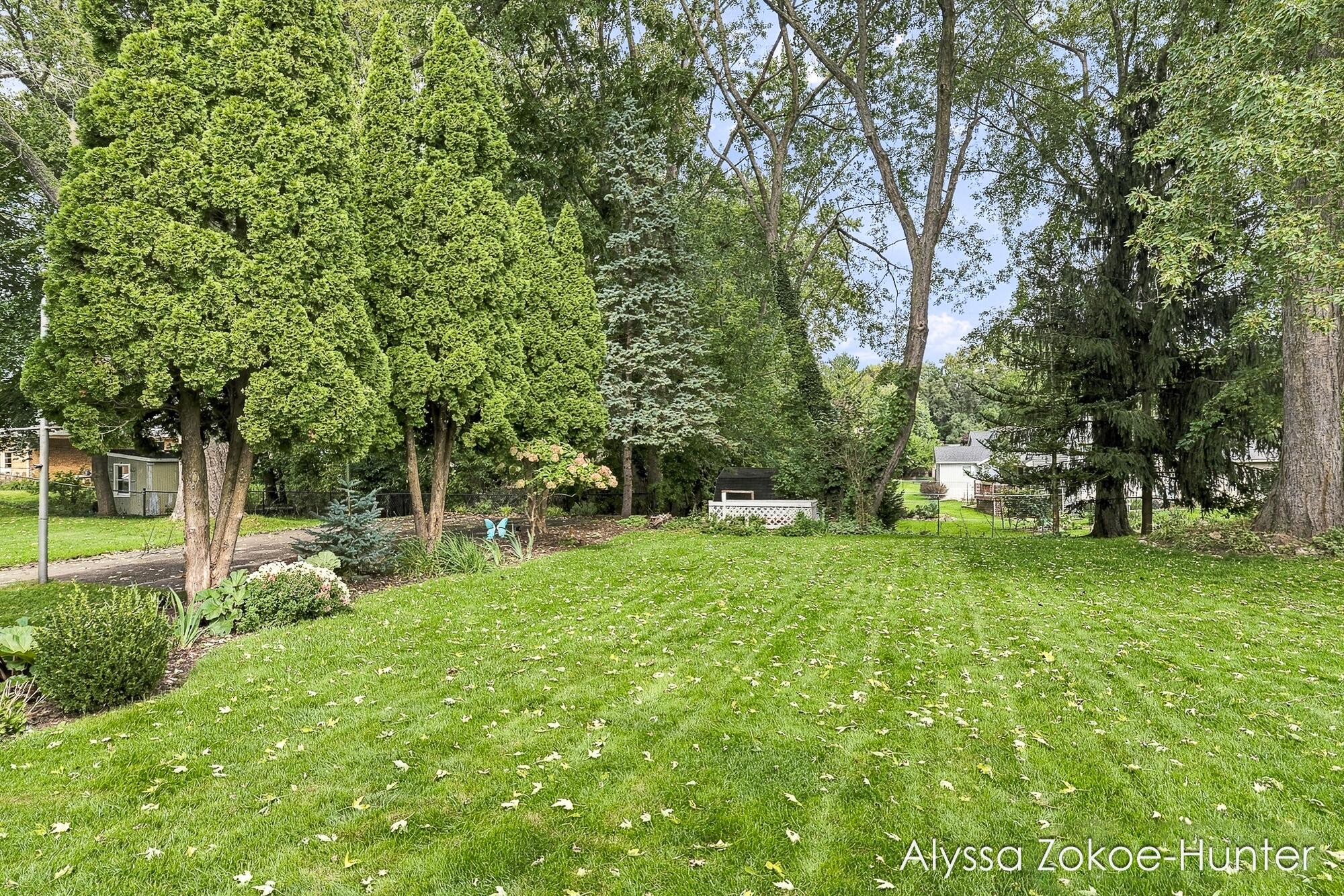 2739 Wellspring NW Grand Rapids MI 49504