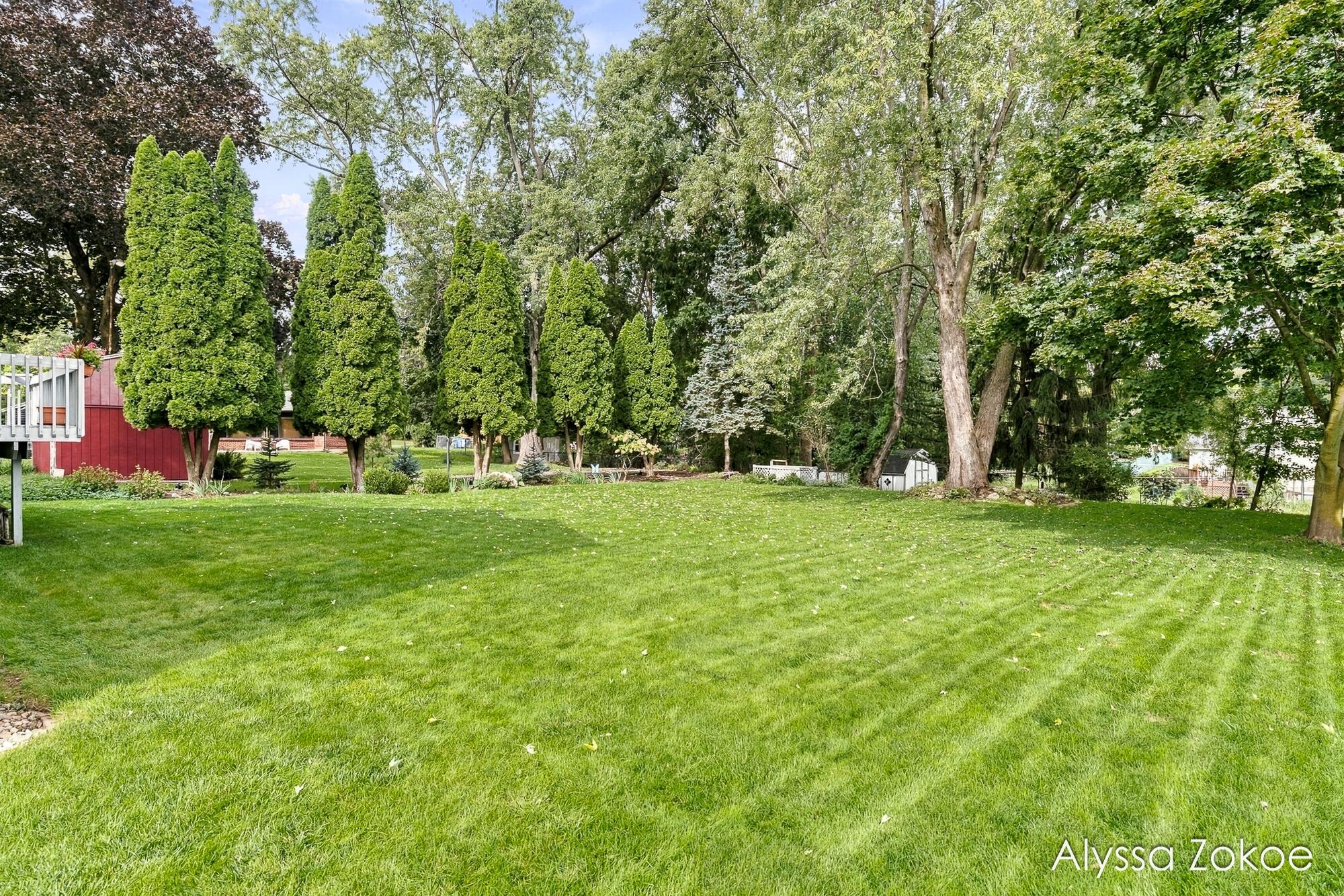 2739 Wellspring NW Grand Rapids MI 49504