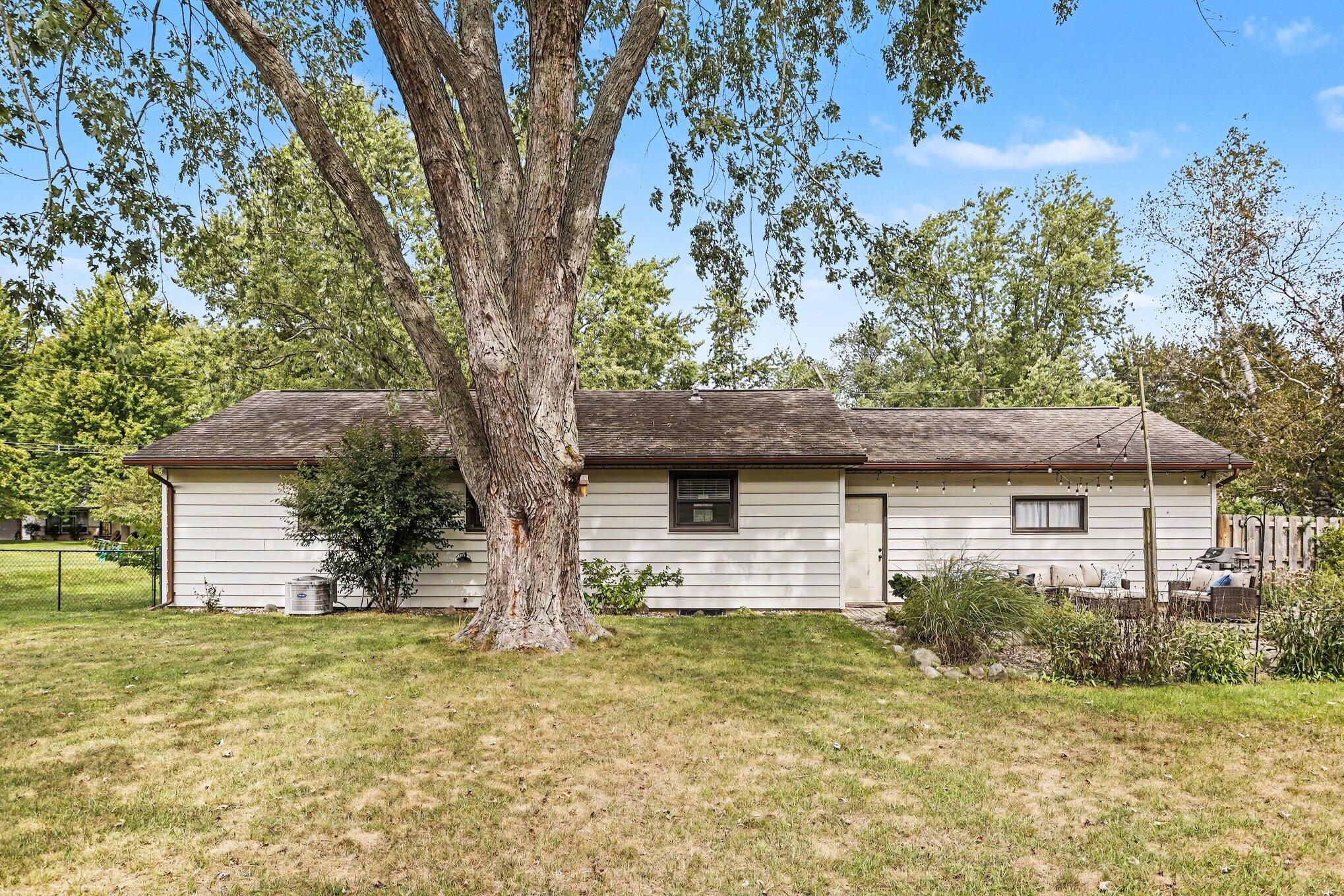426 Larkspur Avenue Portage MI 49002