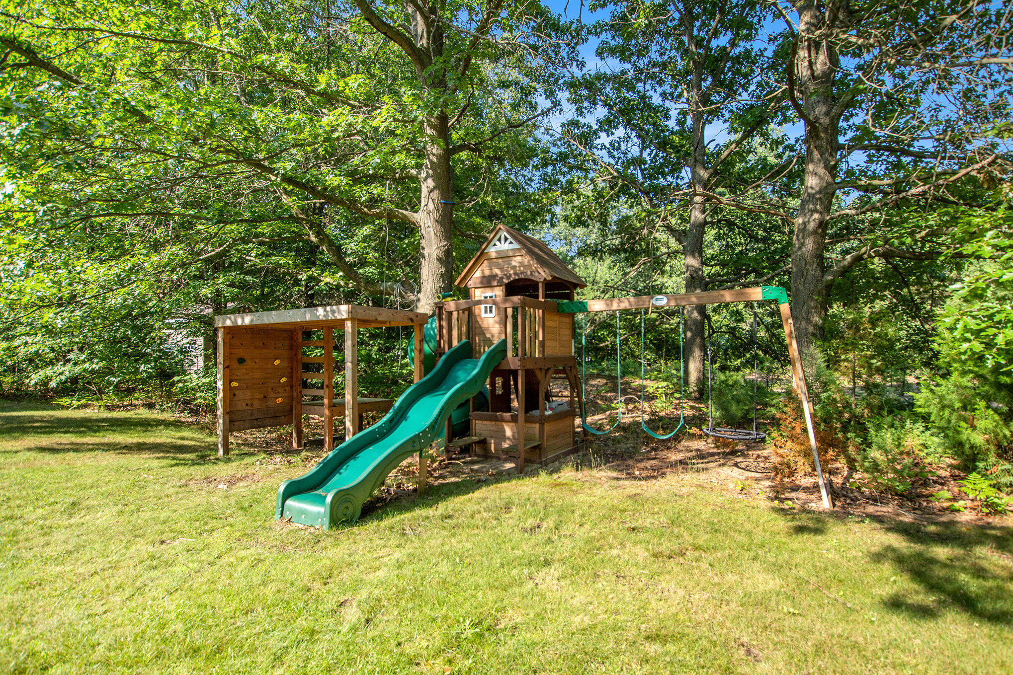 16659 Adler Drive West Olive MI 49460