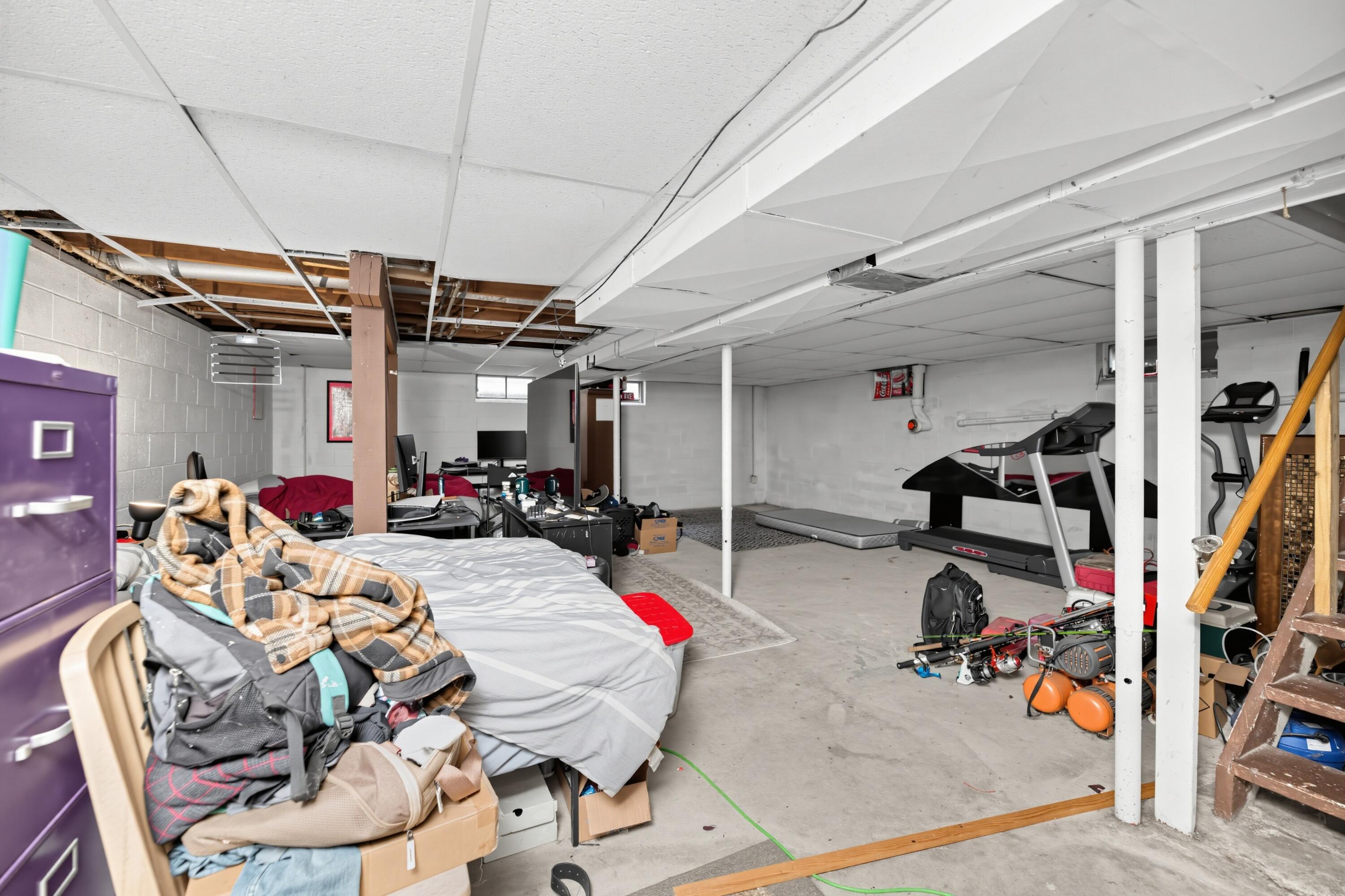 1960 Calvin Avenue Muskegon MI 49442