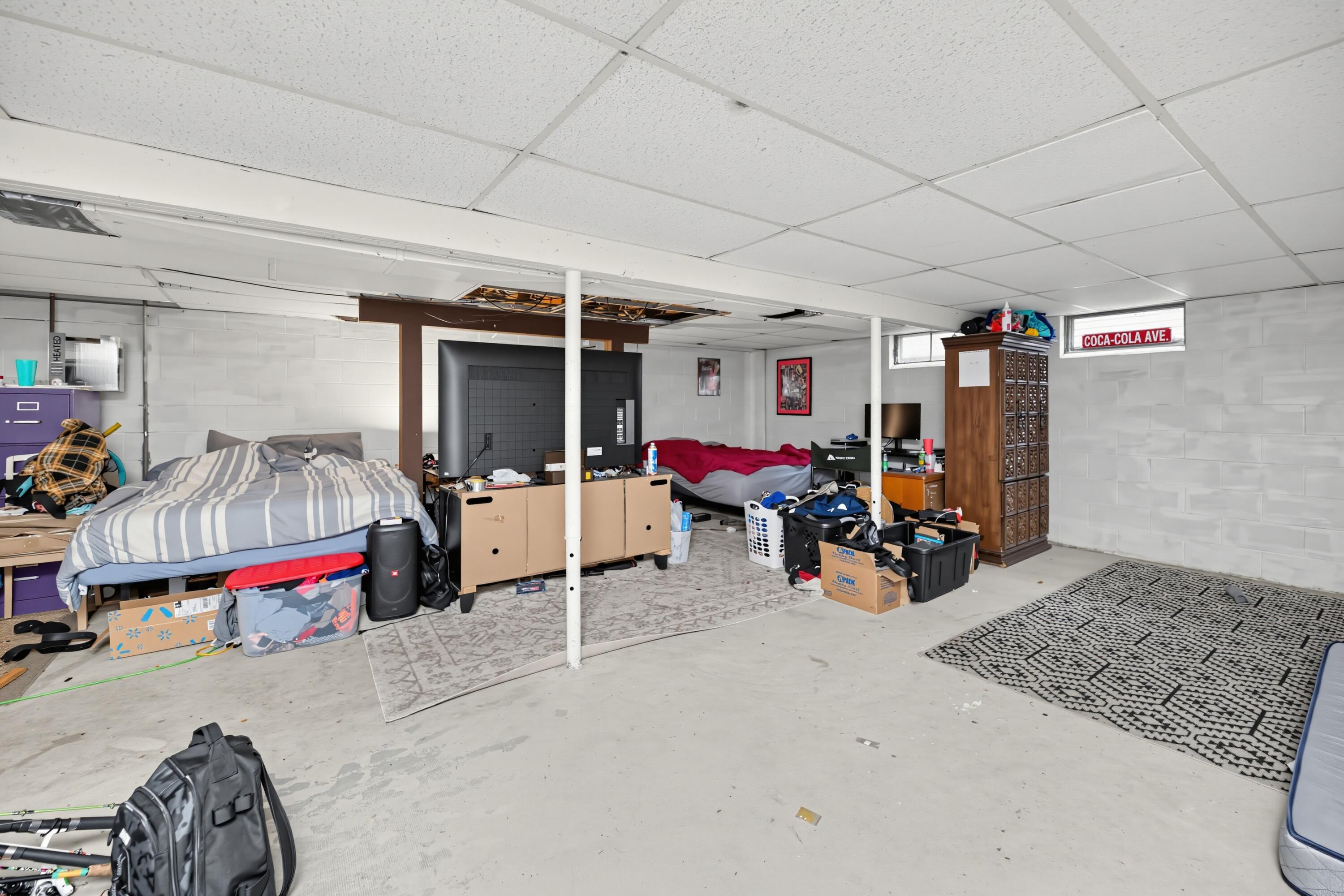 1960 Calvin Avenue Muskegon MI 49442