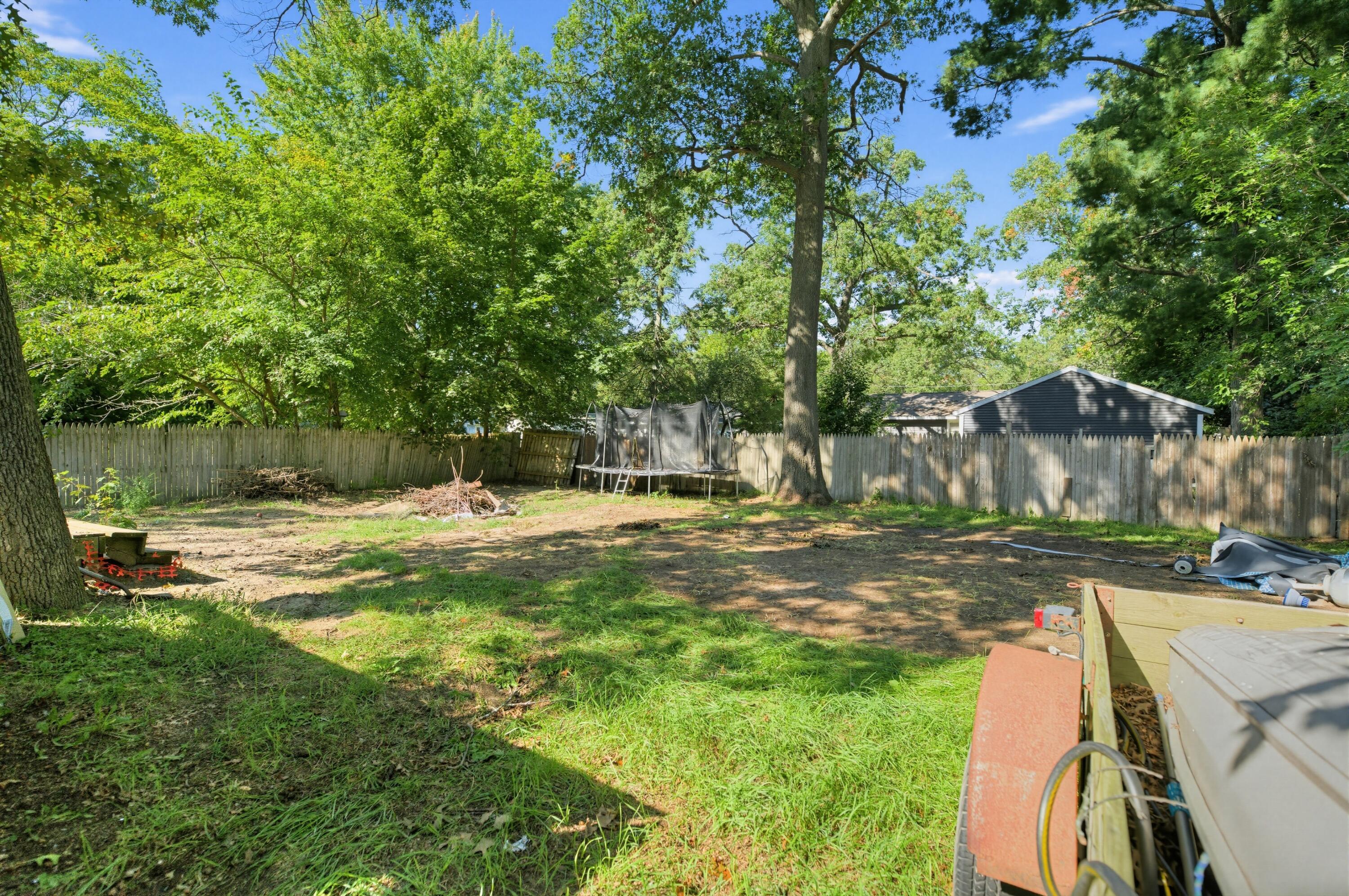 1960 Calvin Avenue Muskegon MI 49442