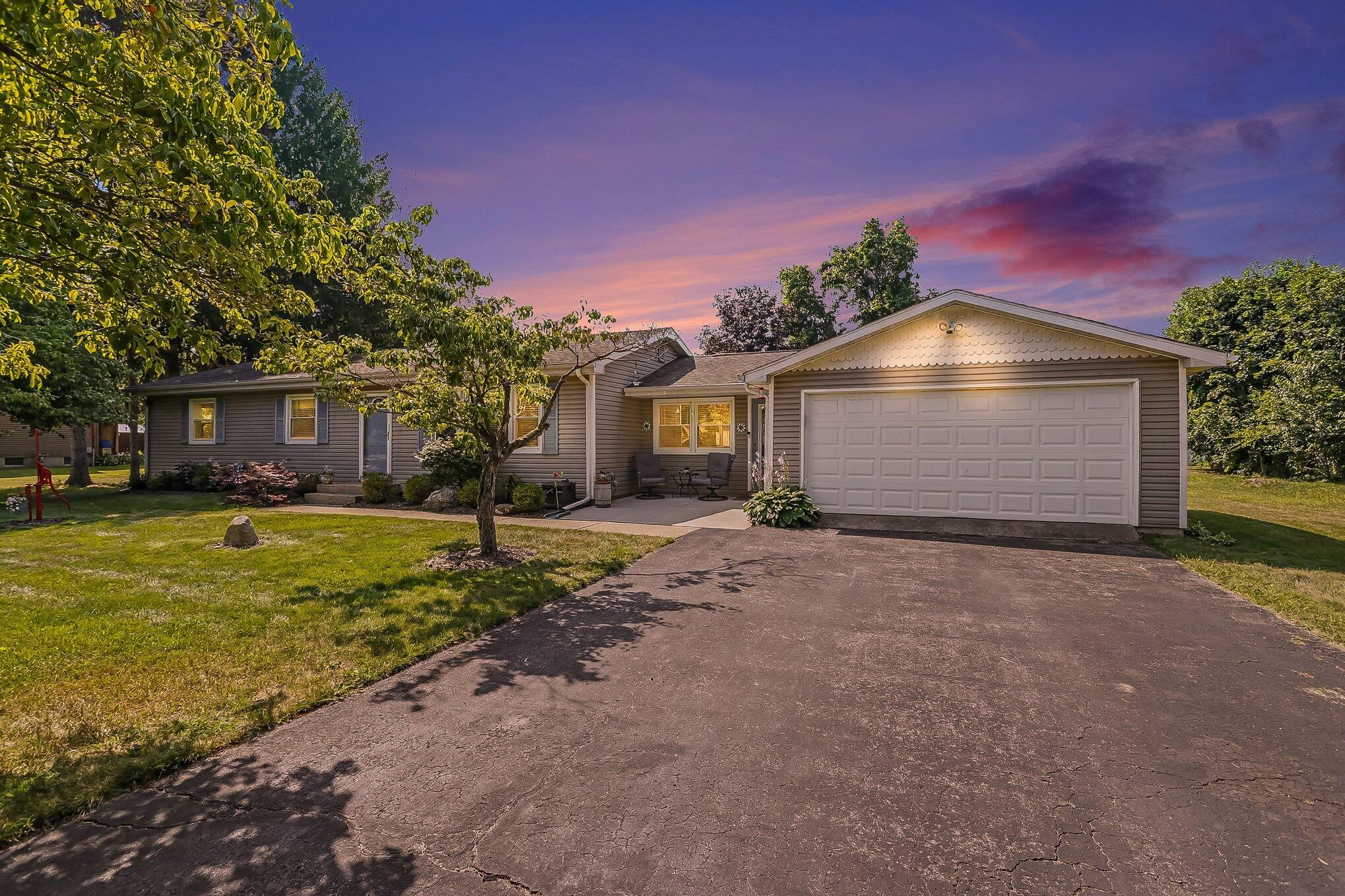 28783 Sarabyn Street Dowagiac MI 49047