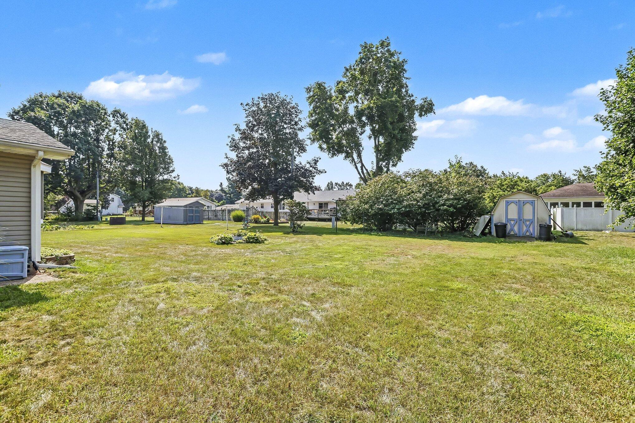28783 Sarabyn Street Dowagiac MI 49047