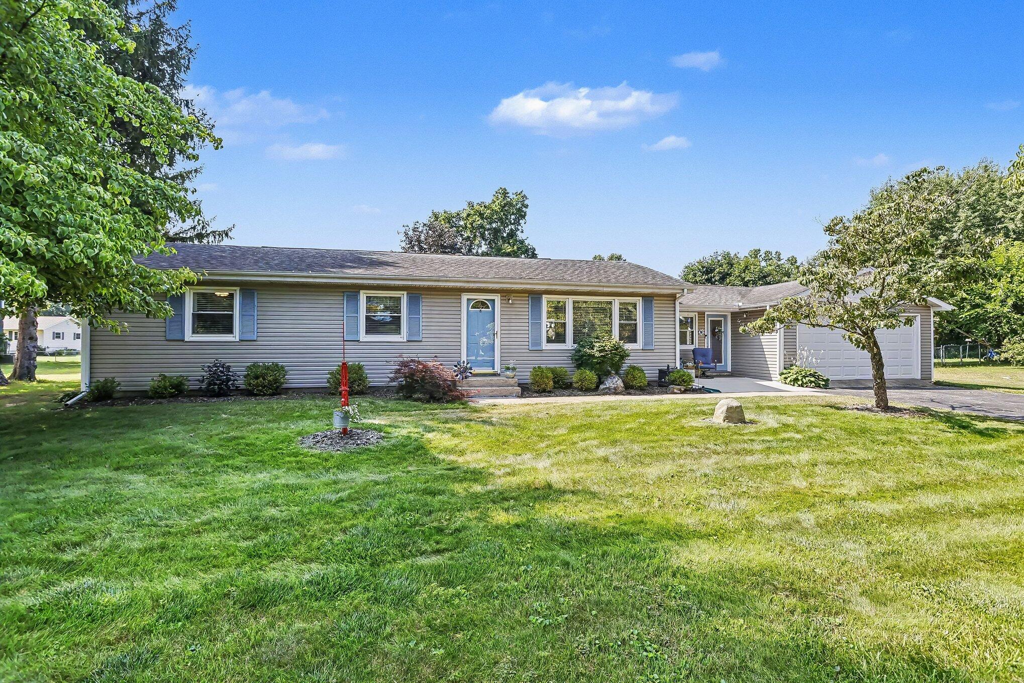 28783 Sarabyn Street Dowagiac MI 49047