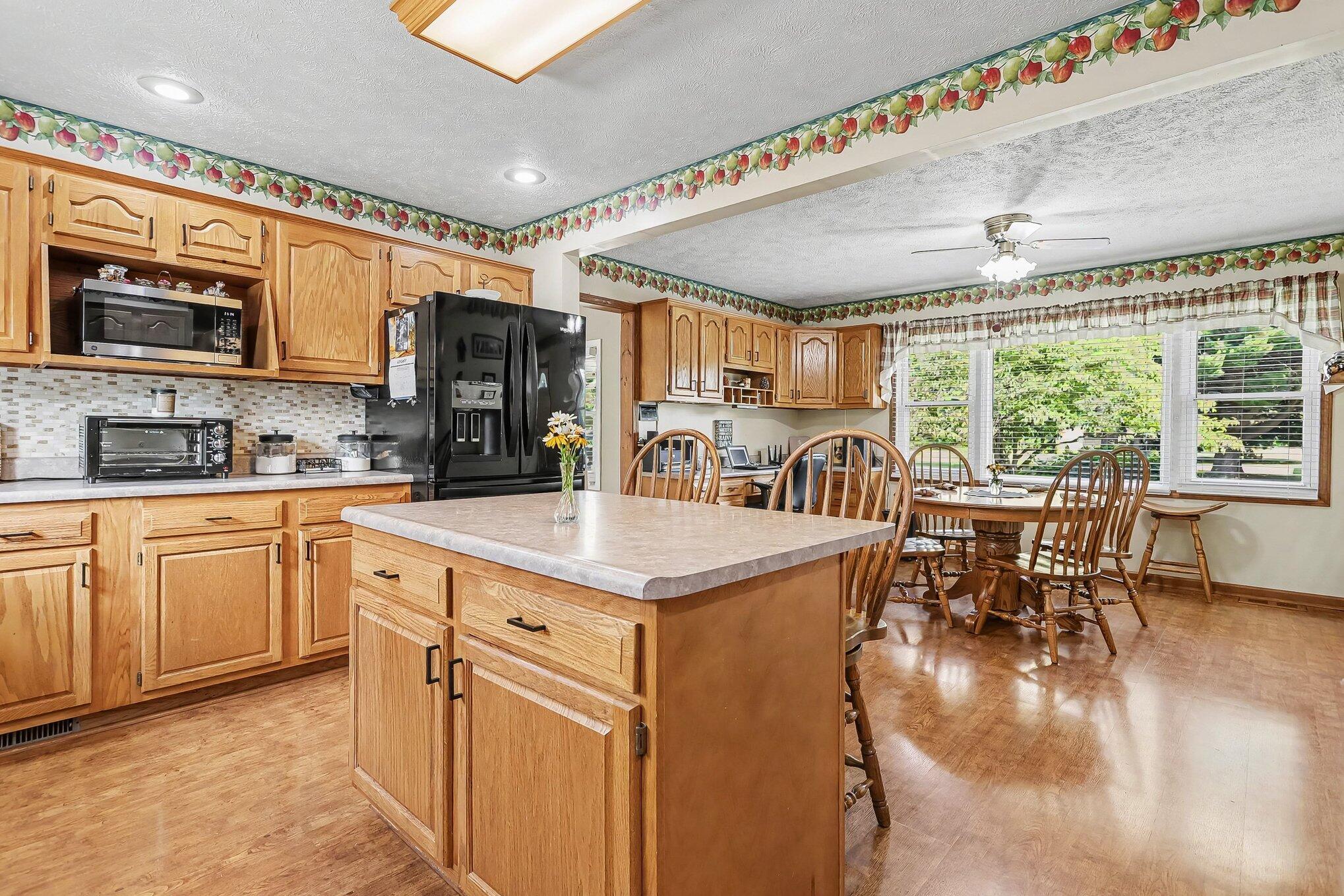 28783 Sarabyn Street Dowagiac MI 49047