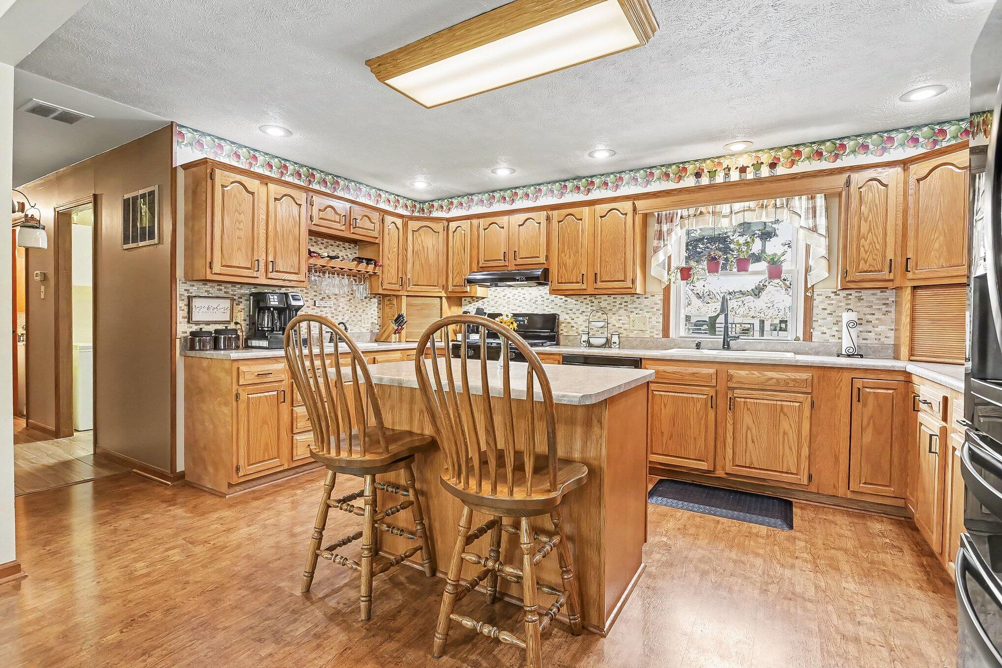 28783 Sarabyn Street Dowagiac MI 49047