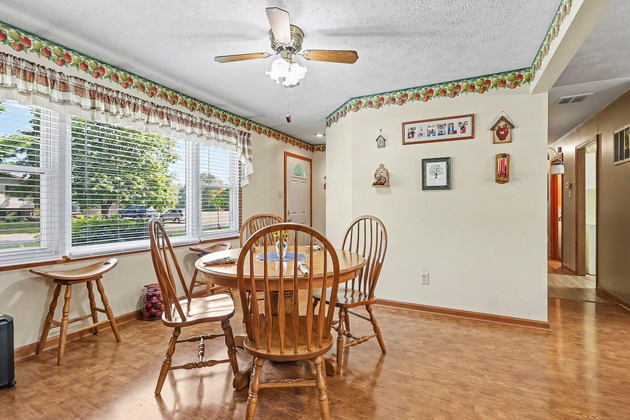 28783 Sarabyn Street Dowagiac MI 49047