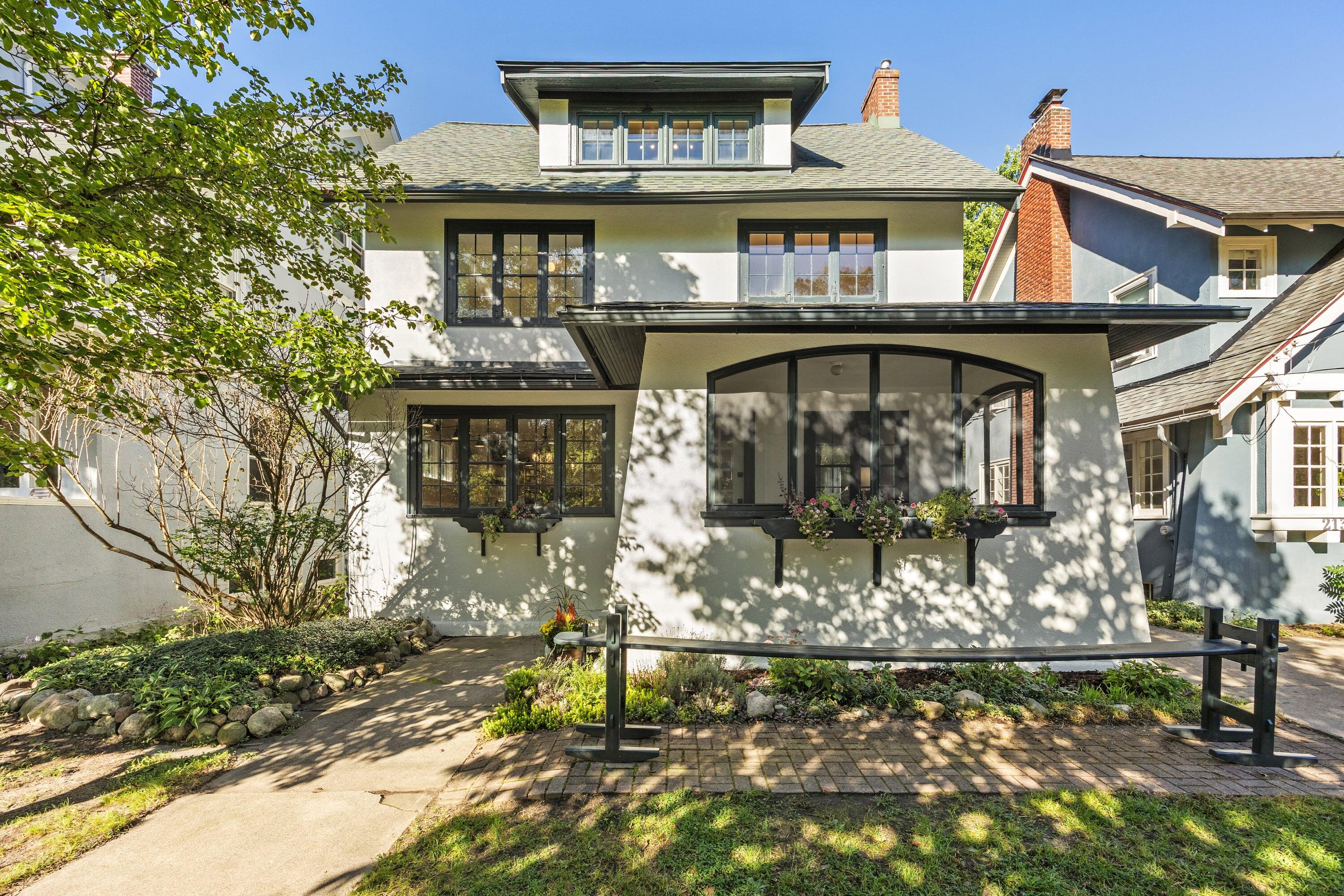 217 Hampton Avenue SE Grand Rapids MI 49506