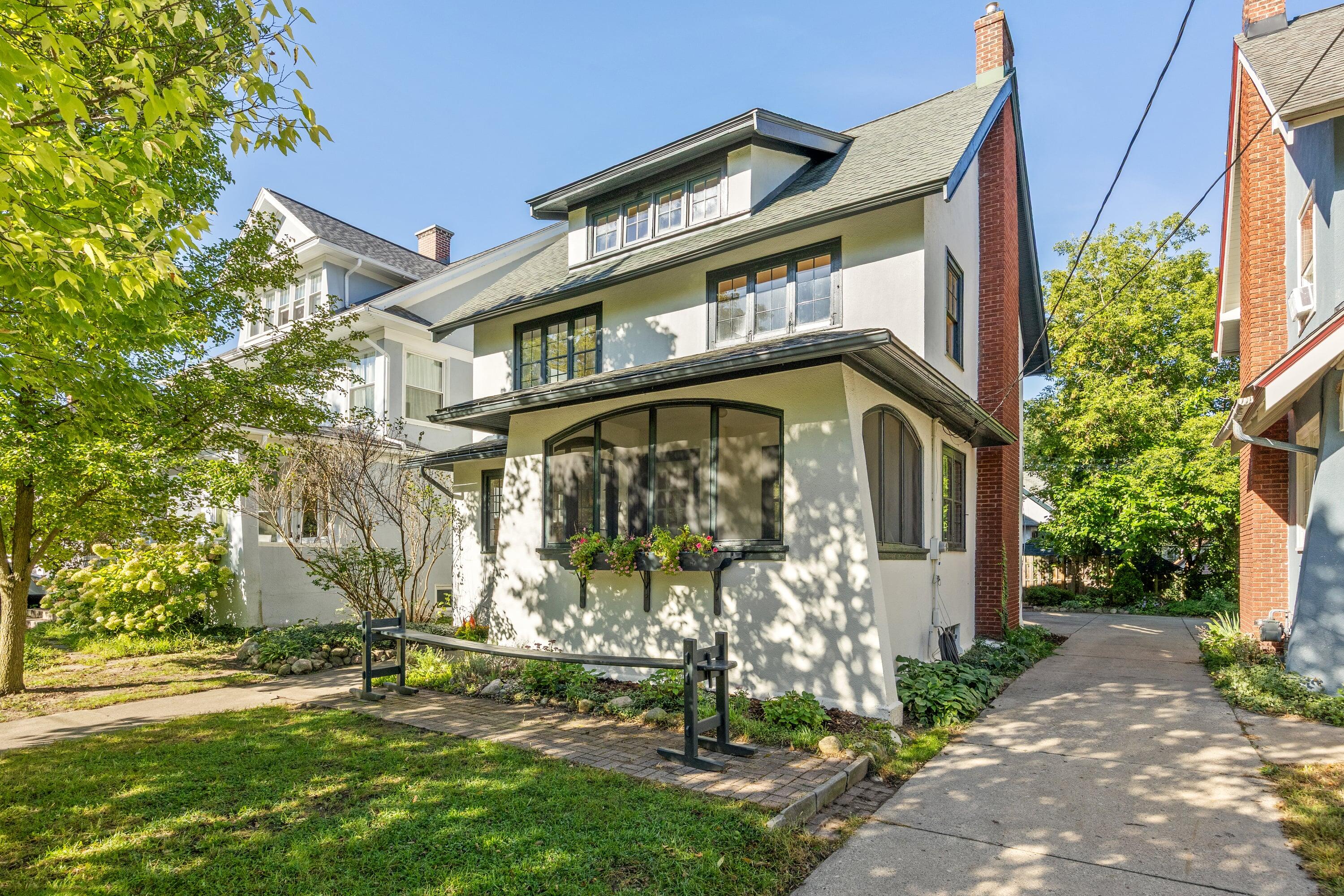 217 Hampton Avenue SE Grand Rapids MI 49506