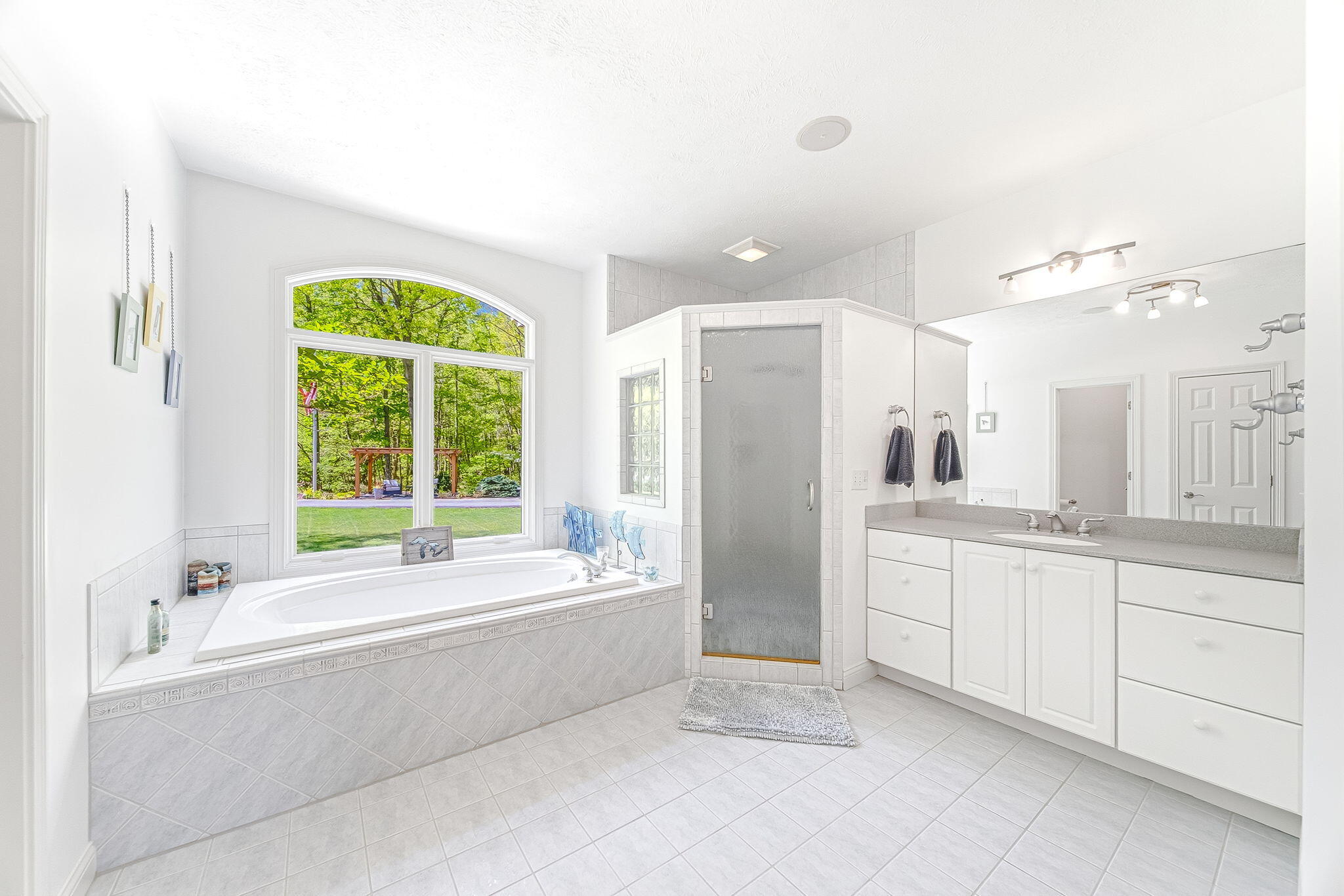 2099 E Clear Lake Road Buchanan MI 49107