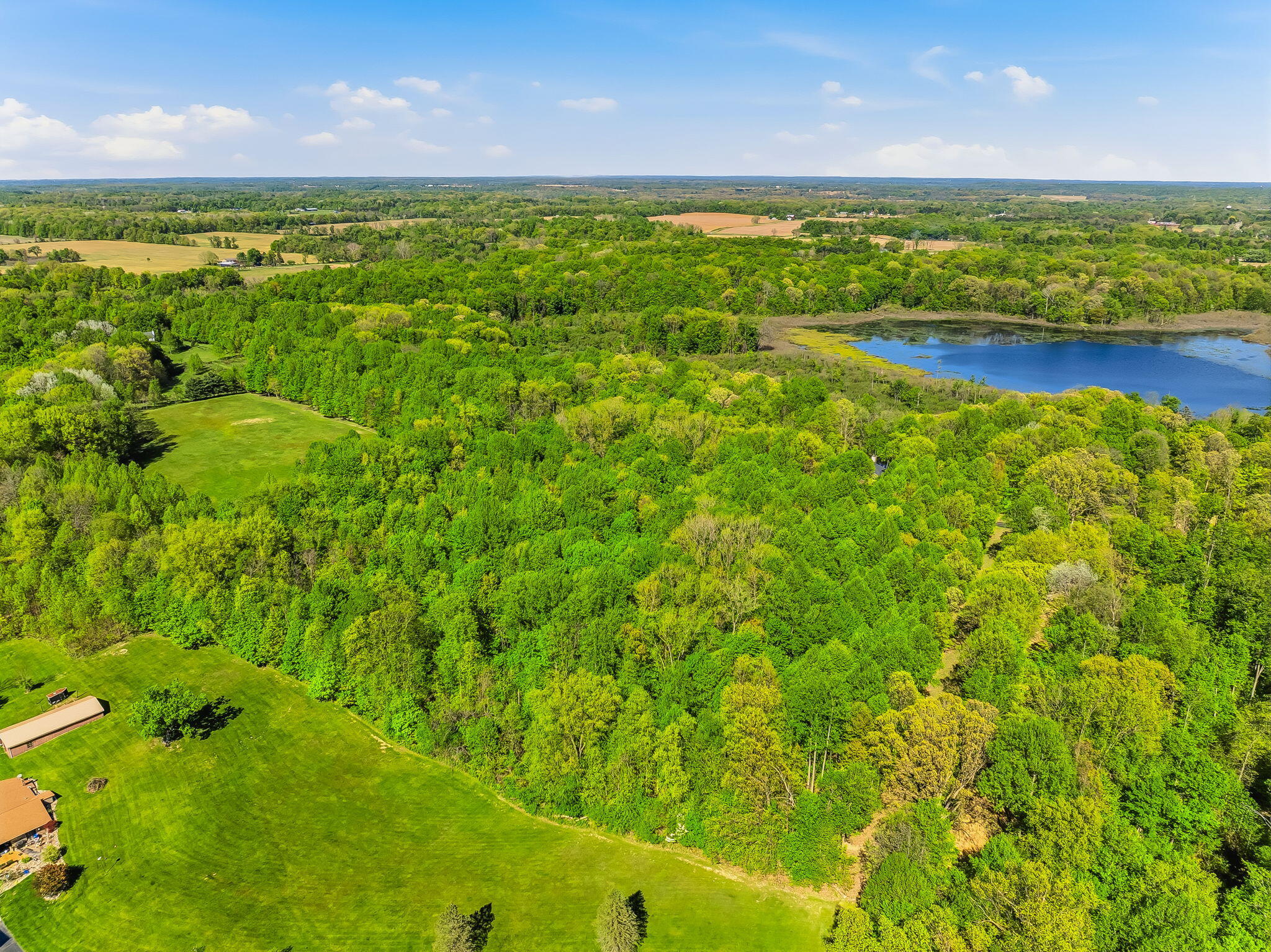 2099 E Clear Lake Road Buchanan MI 49107