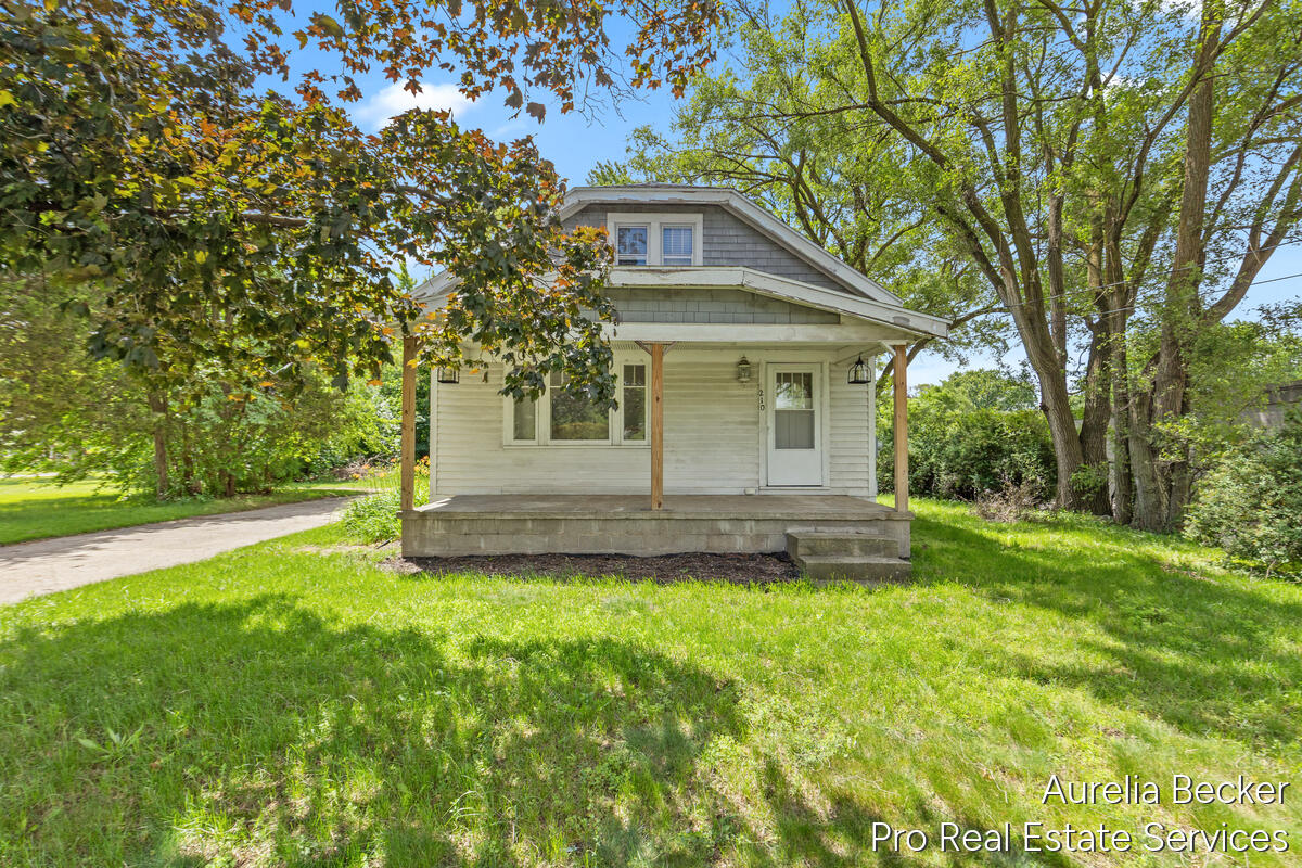 210 44th Street SE Grand Rapids MI 49548