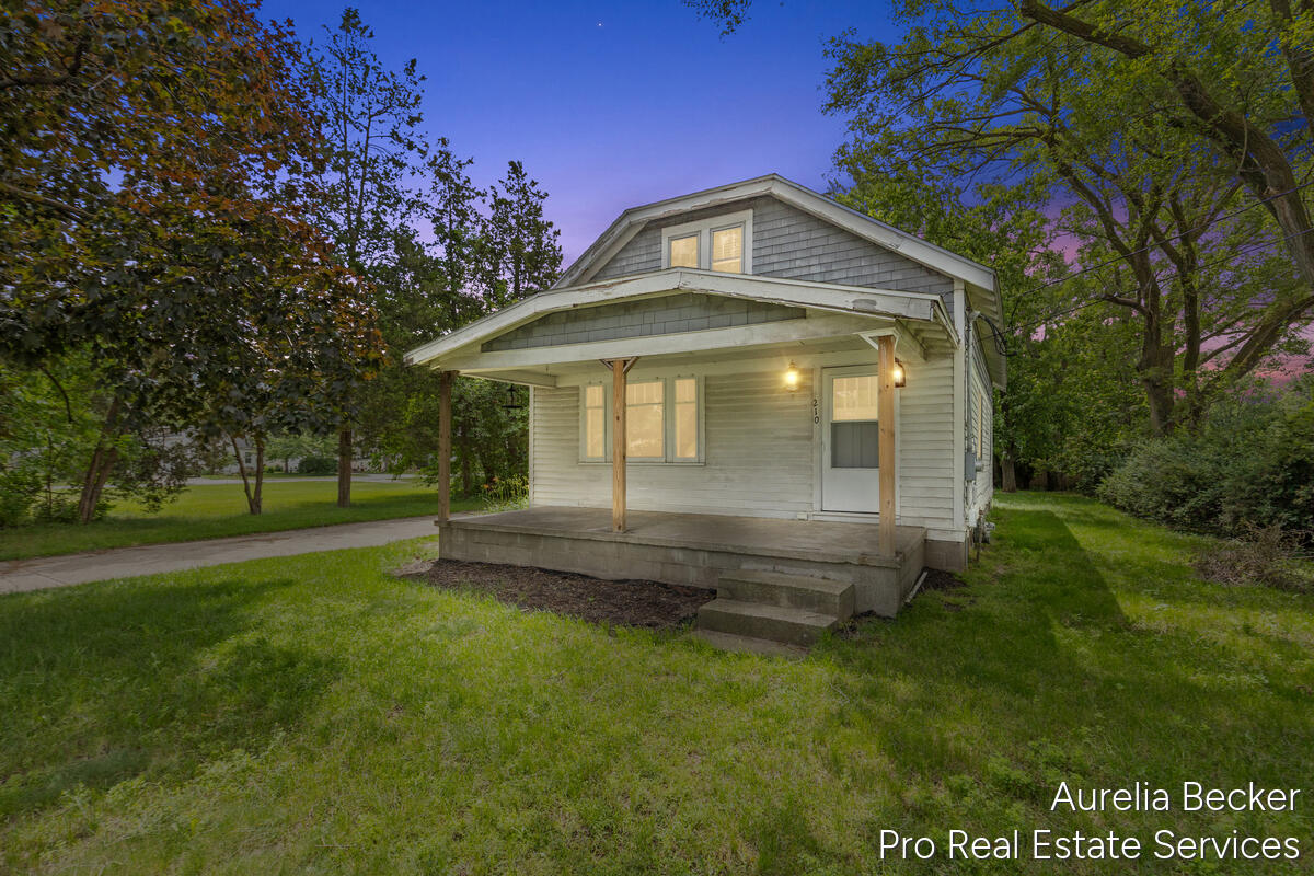 210 44th Street SE Grand Rapids MI 49548