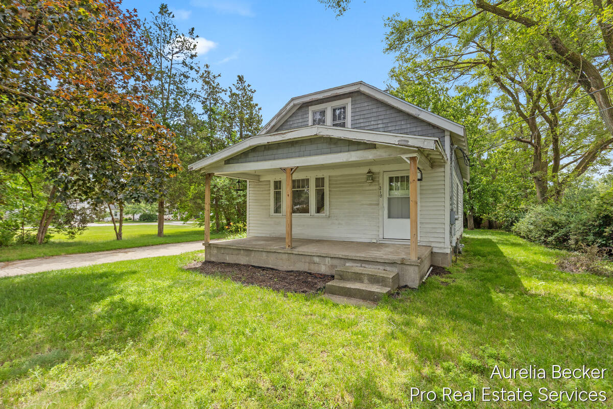210 44th Street SE Grand Rapids MI 49548