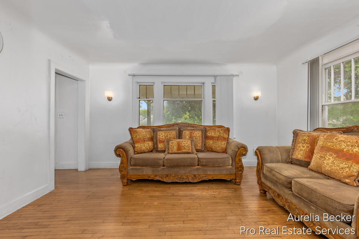 210 44th Street SE Grand Rapids MI 49548