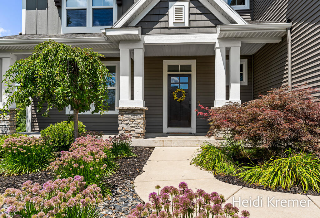 4139 Old Hawk Court NE Grand Rapids MI 49525