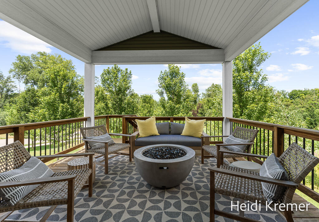 4139 Old Hawk Court NE Grand Rapids MI 49525