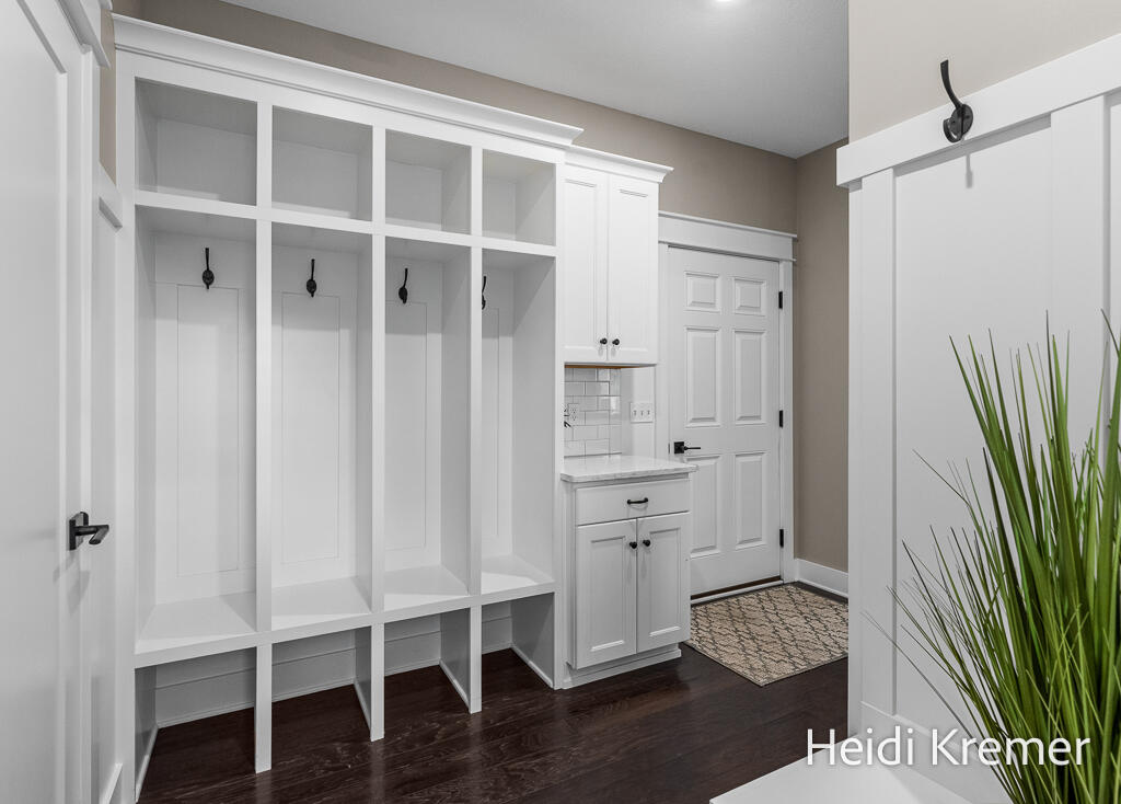 4139 Old Hawk Court NE Grand Rapids MI 49525